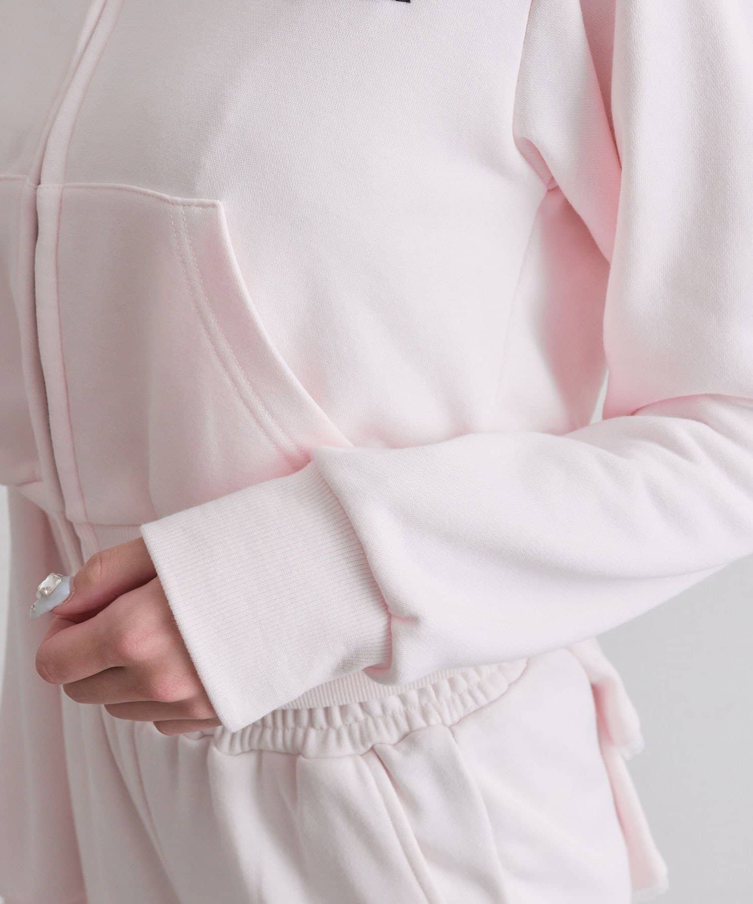 OLIVE des OLIVE(オリーブ デ オリーブ) フード刺繍ロゴパーカー