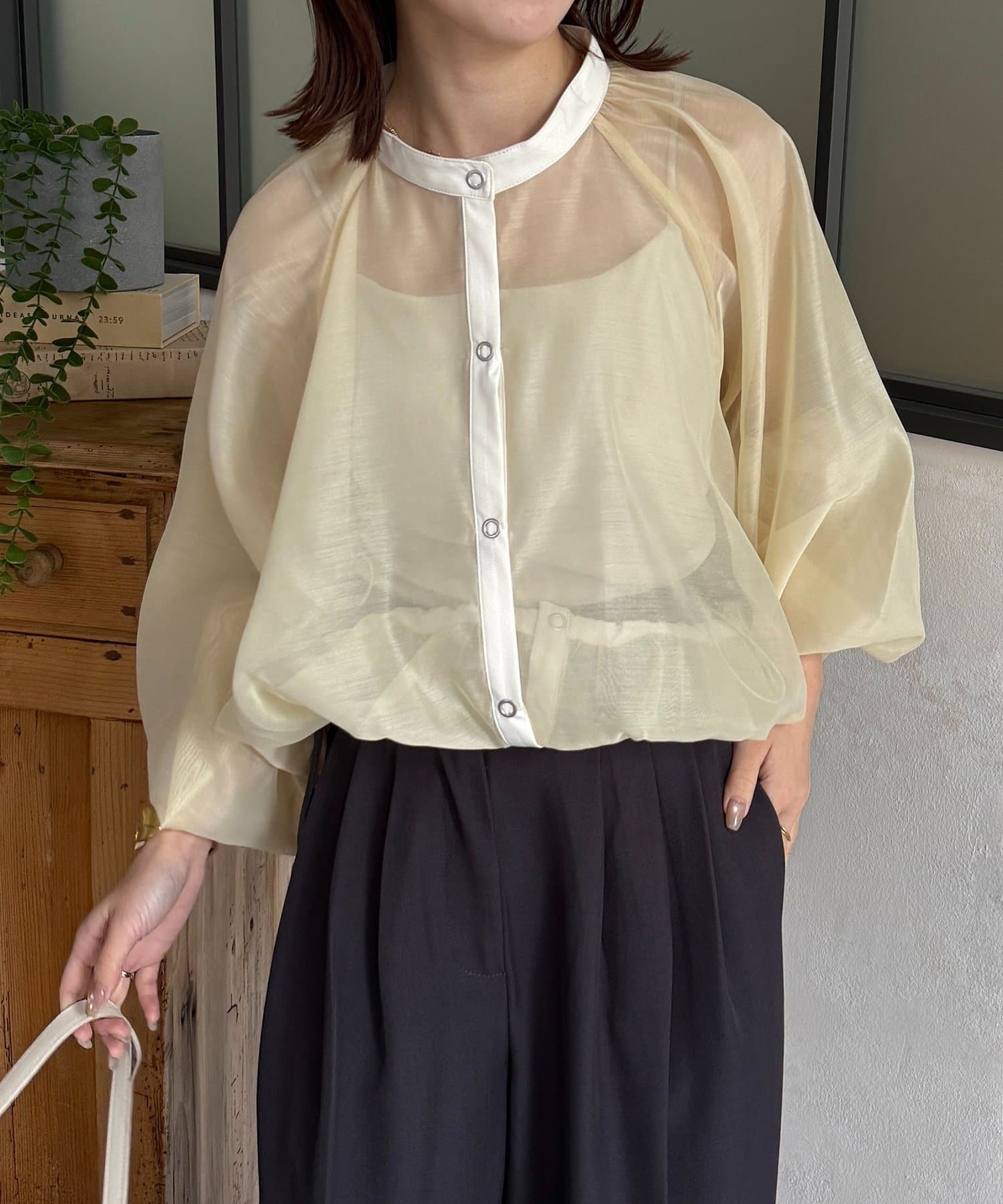 Thevon.(ゼヴォン) スナップボタンシアーギャザーブルゾン