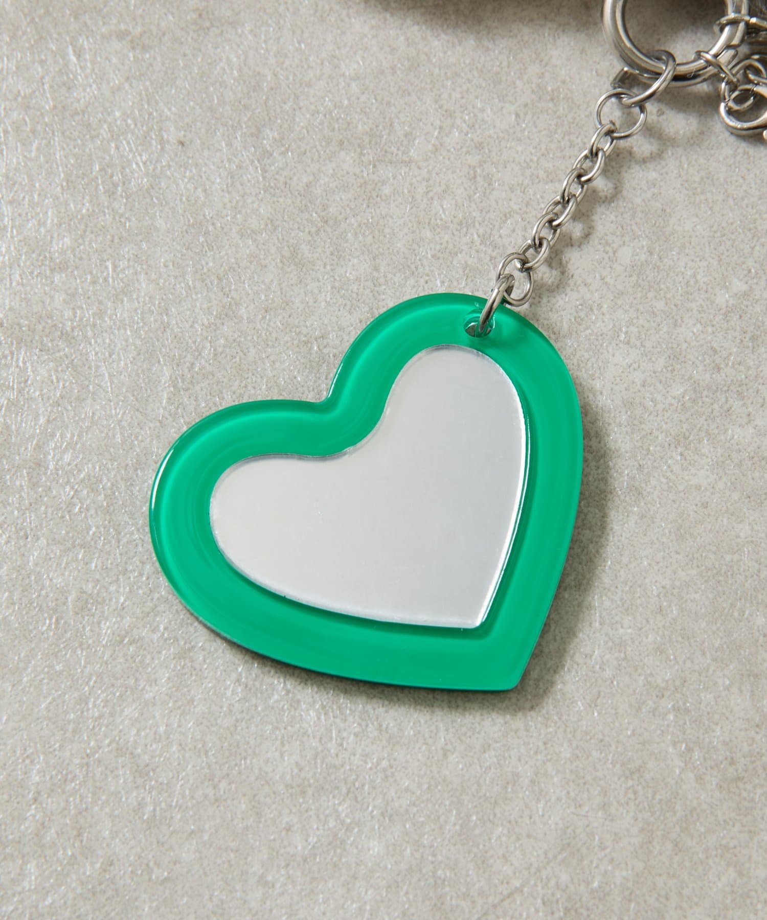 COLONY 2139(コロニー トゥーワンスリーナイン) ハートミラー付きぬいぐるみチャーム