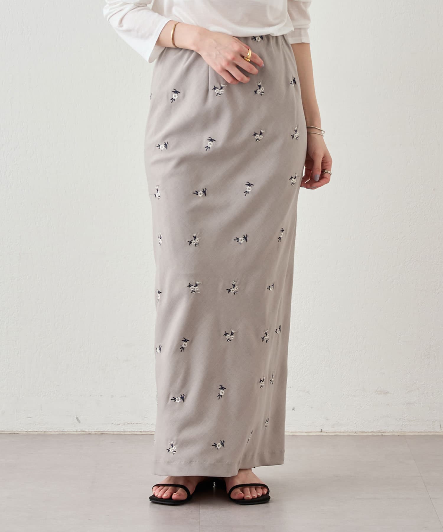 OUTLET(アウトレット) 【SHENERY】刺繍タイトスカート