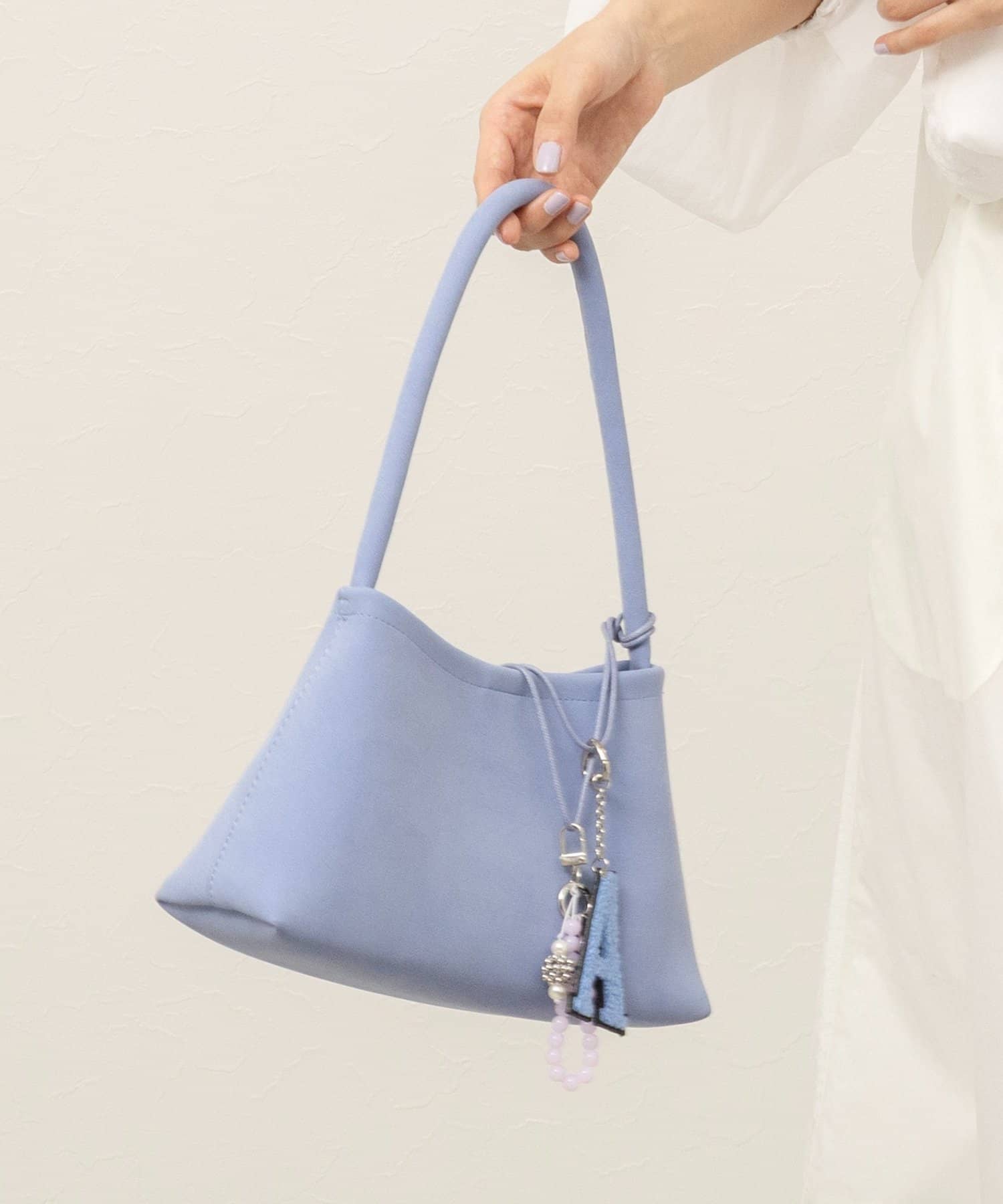 NOLLEY'S(ノーリーズ) 【MAQWEL/マクウェル】ホルダーチャーム付きワンハンドルバッグ