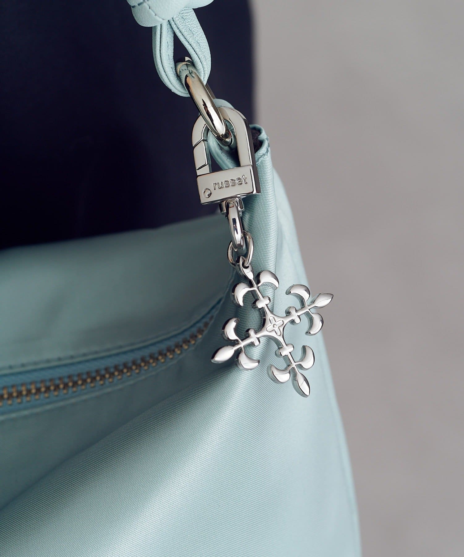 russet(ラシット) モノグラムメタルチャーム