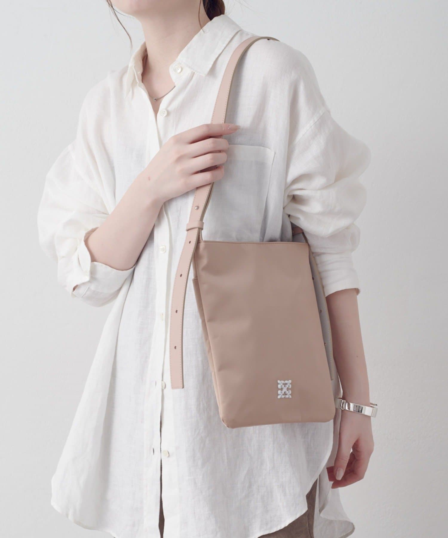 russet(ラシット) ［4/29(水) 0:00～予約スタート］バイカラーレザーベルトフラットショルダーバッグ