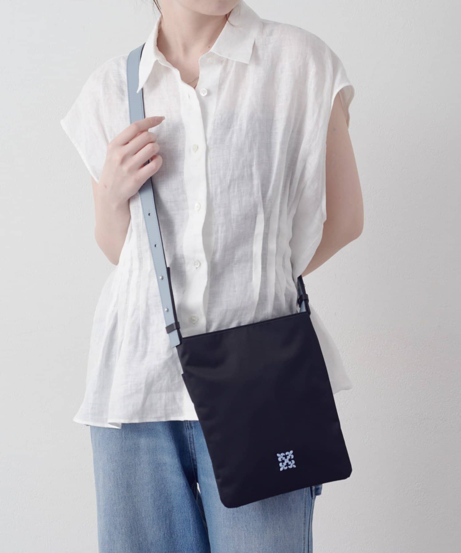 russet(ラシット) ［4/29(水) 0:00～予約スタート］バイカラーレザーベルトフラットショルダーバッグ