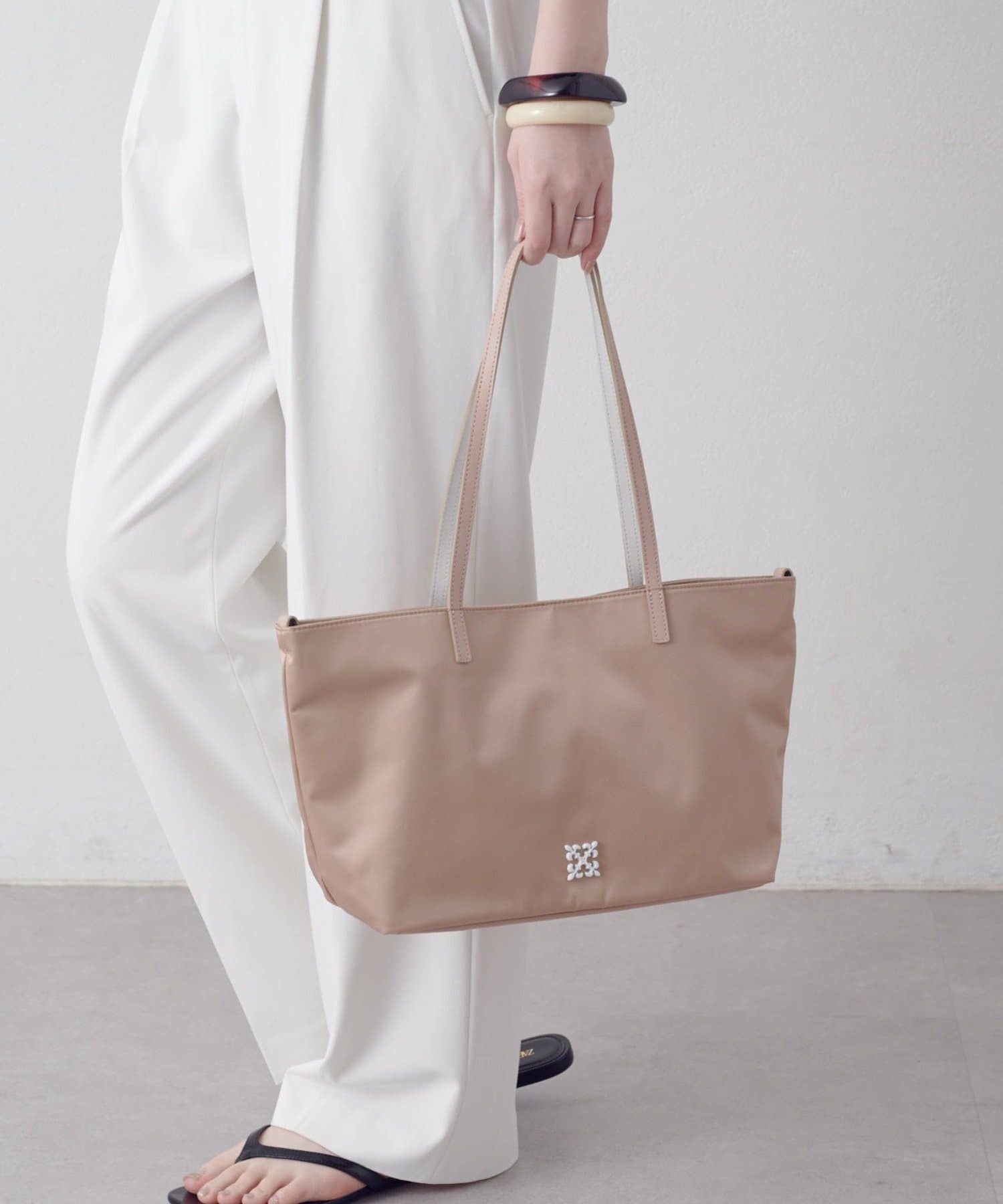 russet(ラシット) ［4/29(水) 0:00～予約スタート］バイカラーレザーハンドルトートバッグ