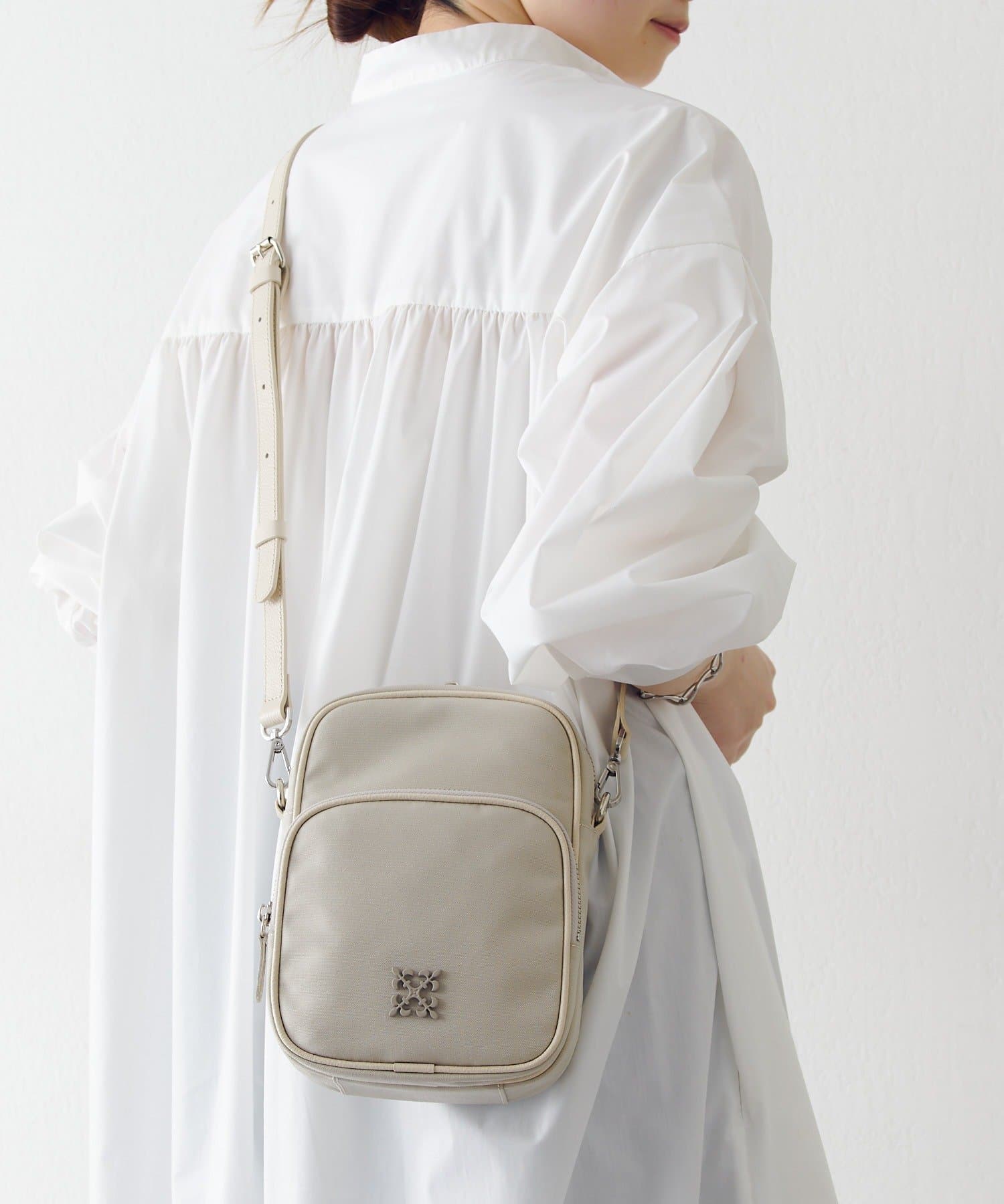 russet(ラシット) コーデュラナイロンスクエアショルダーバッグ