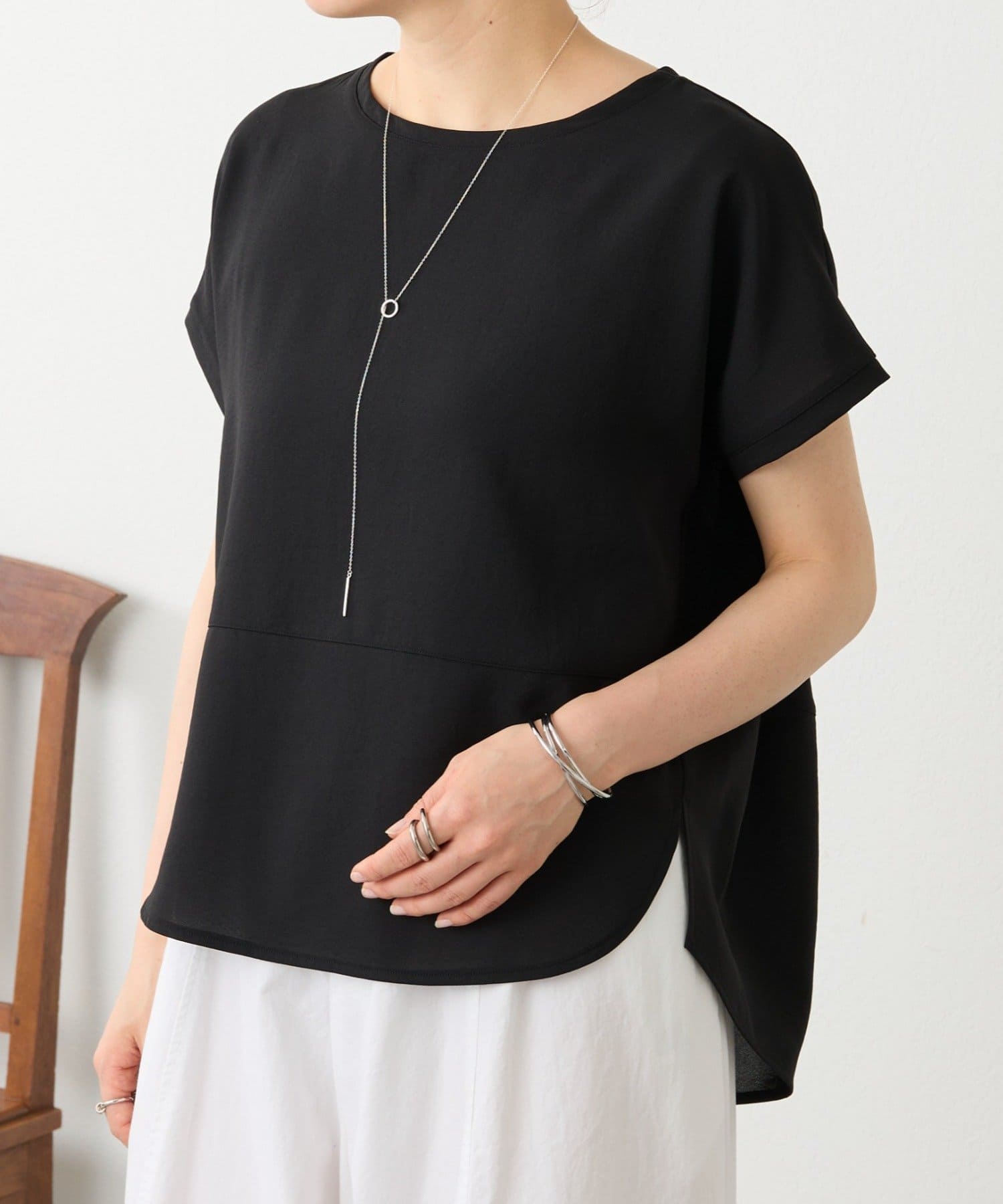 BEARDSLEY(ビアズリー) 《4/2(木)18：00予約開始》ウシロコクーンブラウス