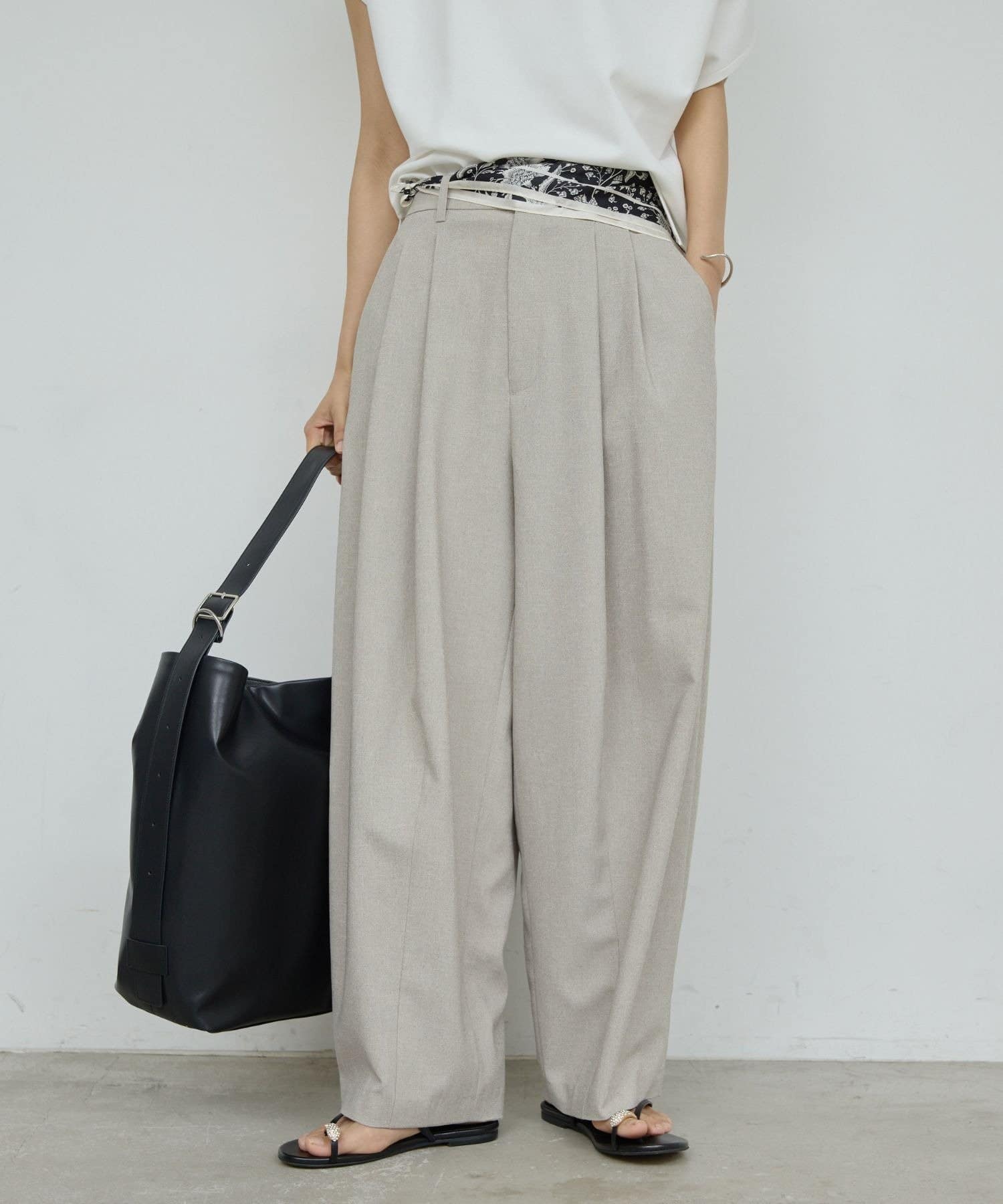 GALLARDAGALANTE(ガリャルダガランテ) 【3/20(金) 8:00～予約開始】【1本でサマになる】ダブルタックカーブスラックス