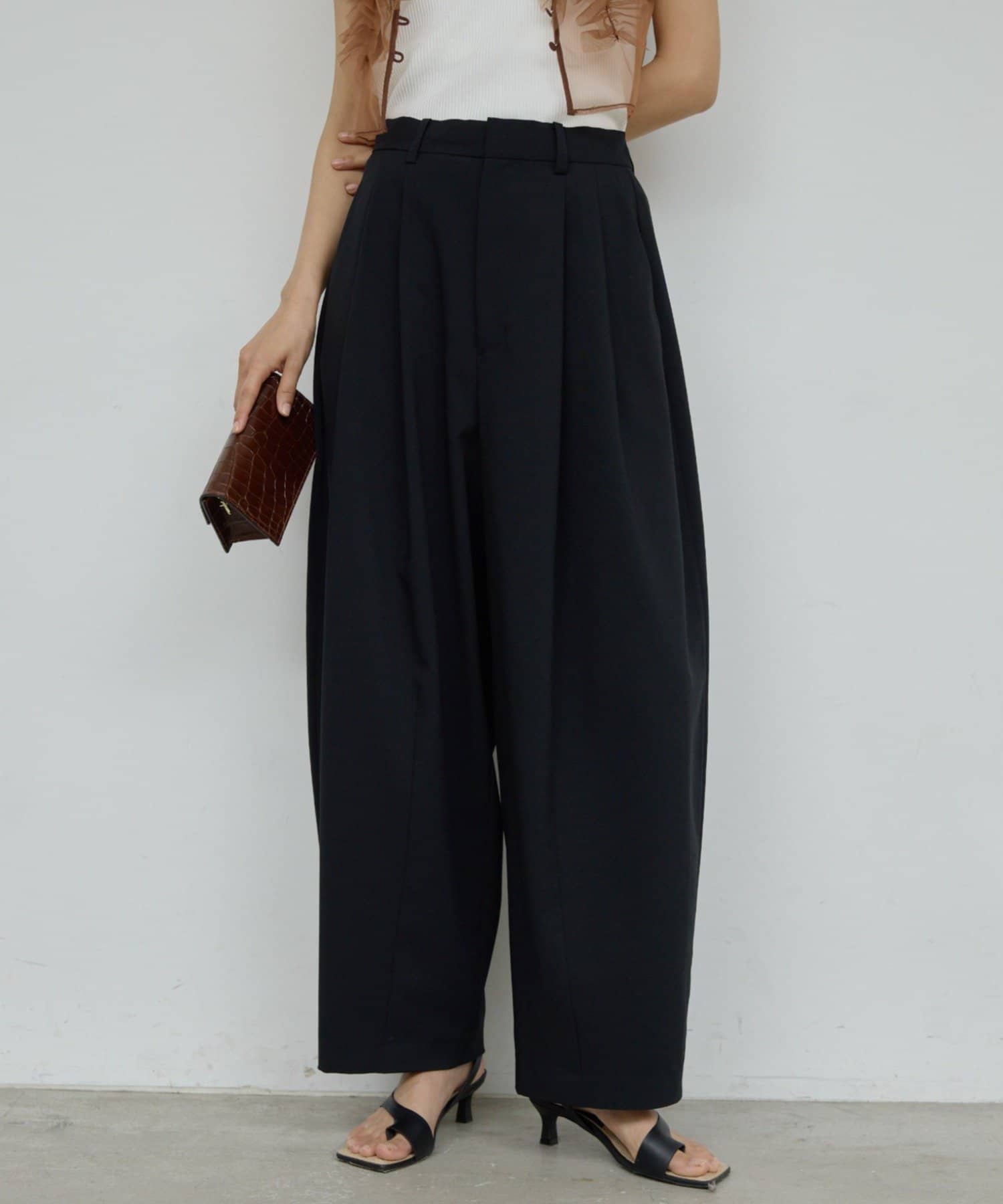 GALLARDAGALANTE(ガリャルダガランテ) 【3/20(金) 8:00～予約開始】【1本でサマになる】ダブルタックカーブスラックス