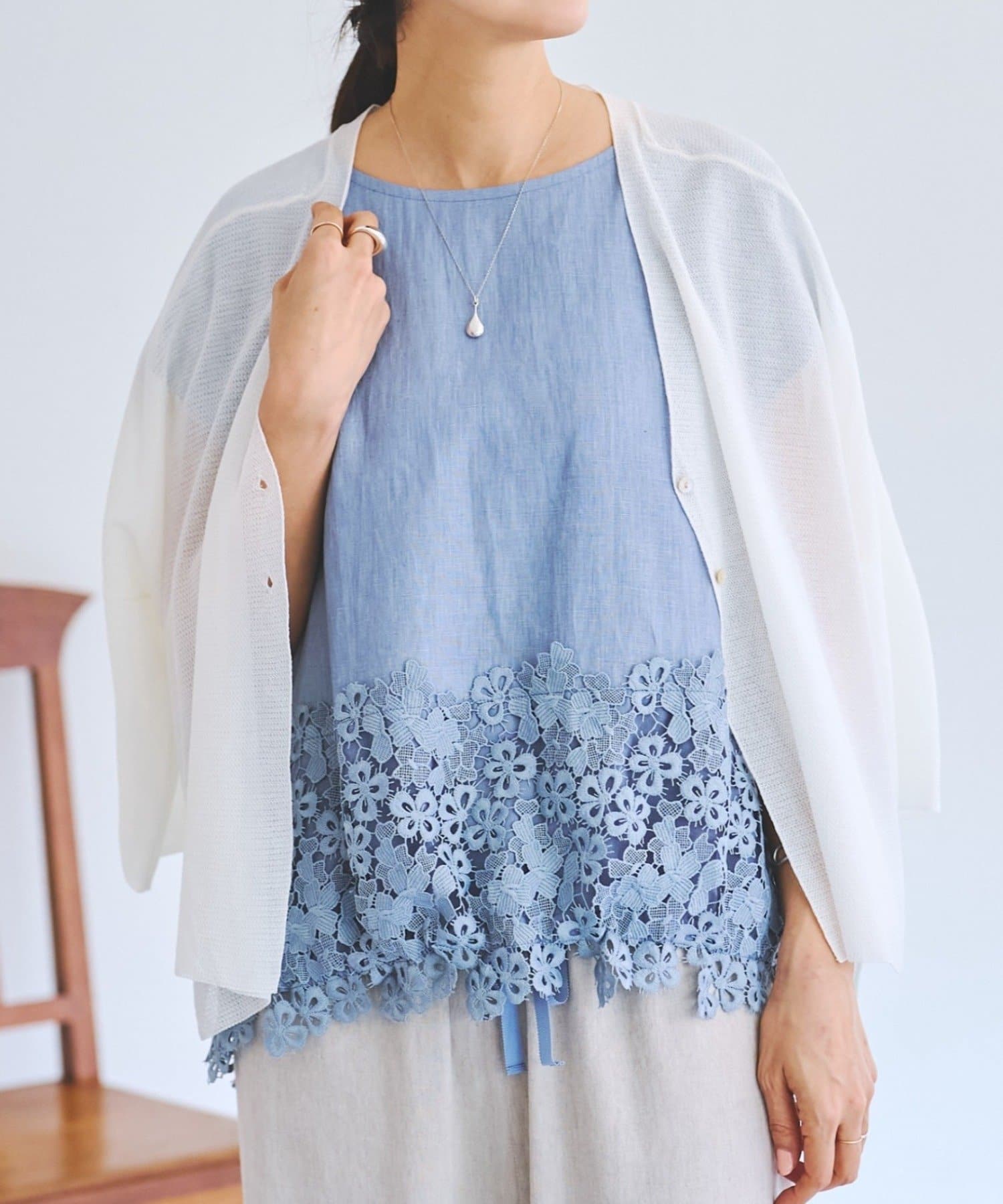 BEARDSLEY(ビアズリー) 《4/1(水)20：00予約開始》裾レースリネンブラウス