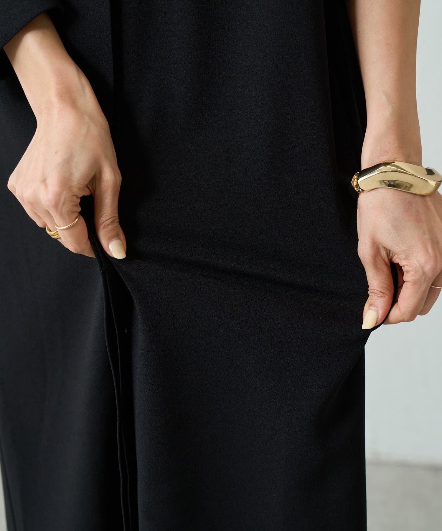 BEARDSLEY(ビアズリー) バックサテンシャツワンピース《LIVETAR》