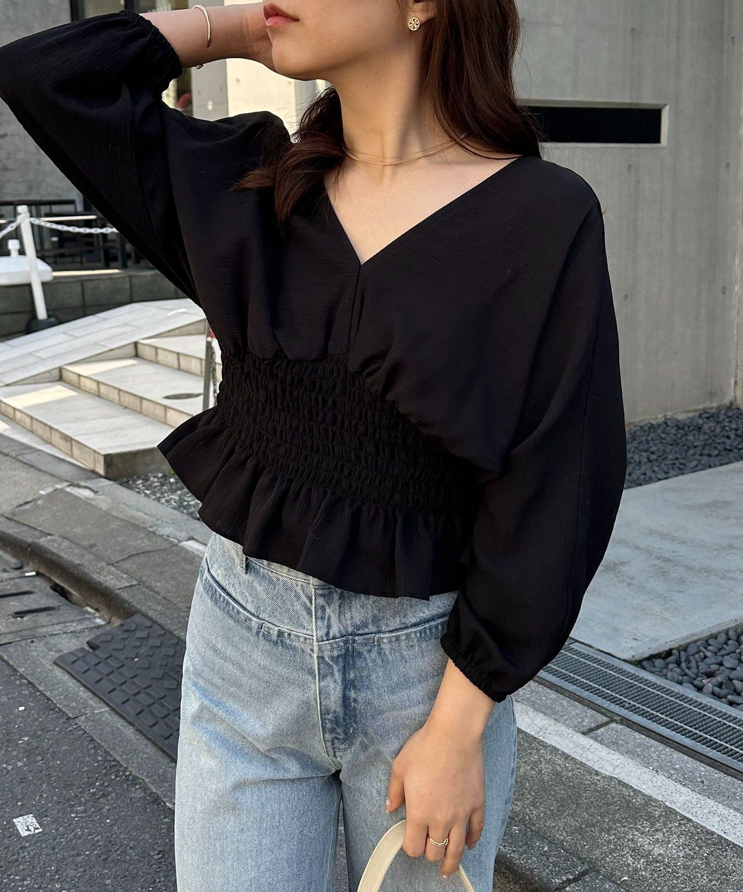 CAPRICIEUX LE'MAGE(カプリシュレマージュ) ウエストマークVネックブラウス