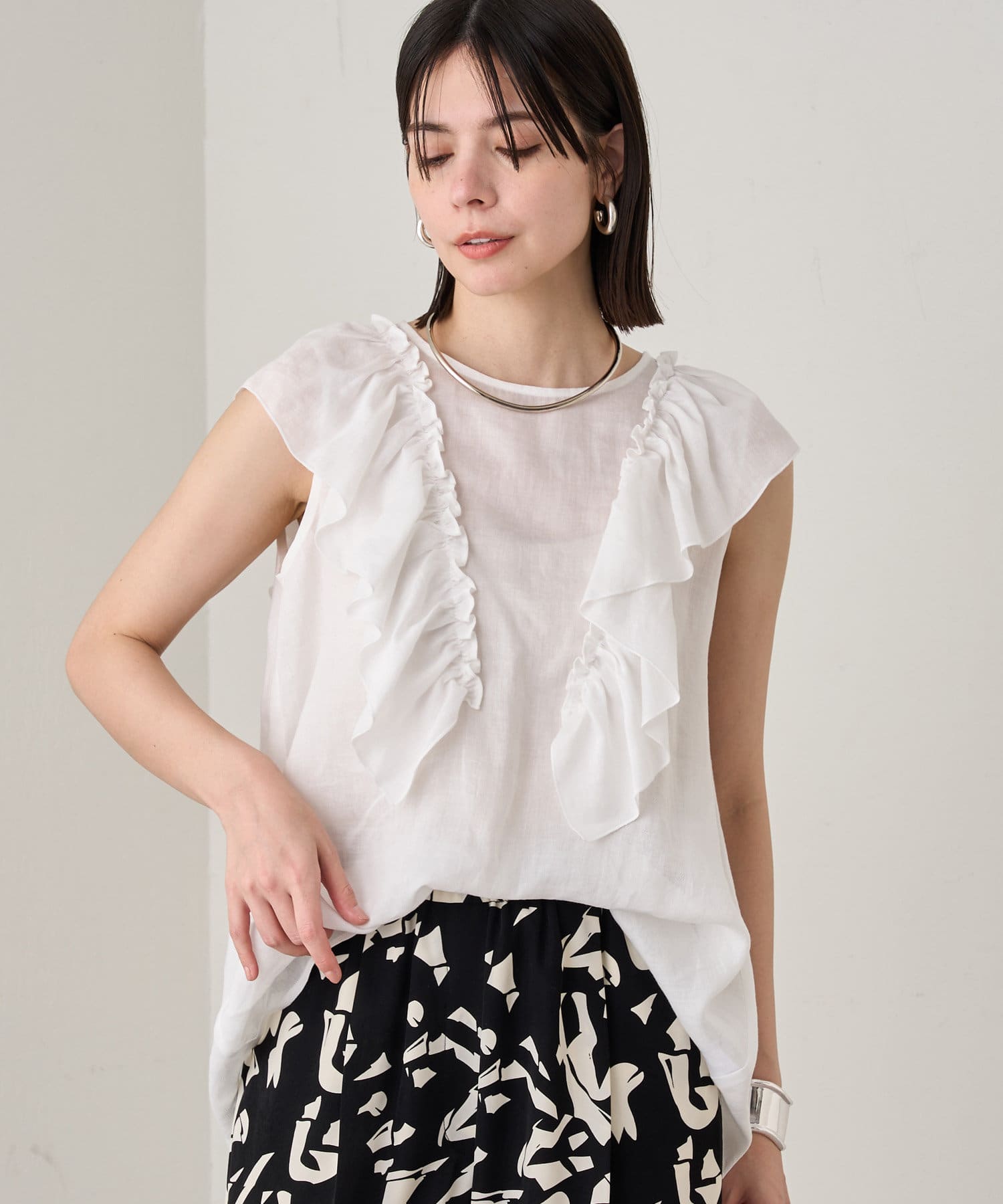 OUTLET(アウトレット) 【Loungedress】フリルノースリブラウス