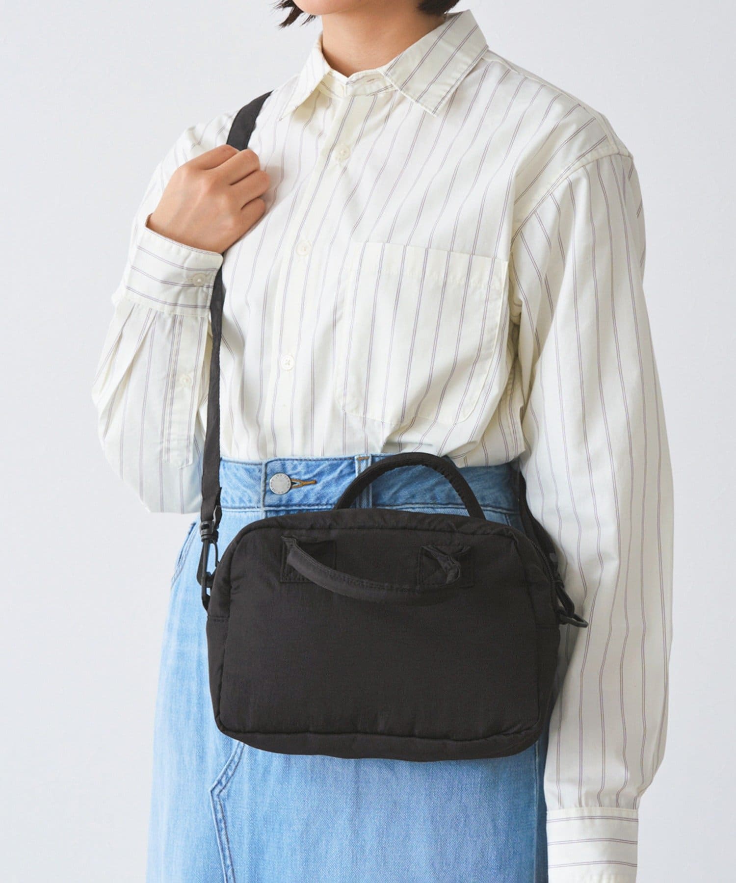 3COINS(スリーコインズ) 《撥水加工》マルチサコッシュ