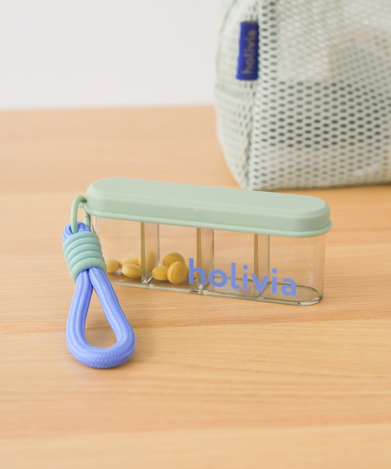 3COINS(スリーコインズ) 持ち運びピルケース