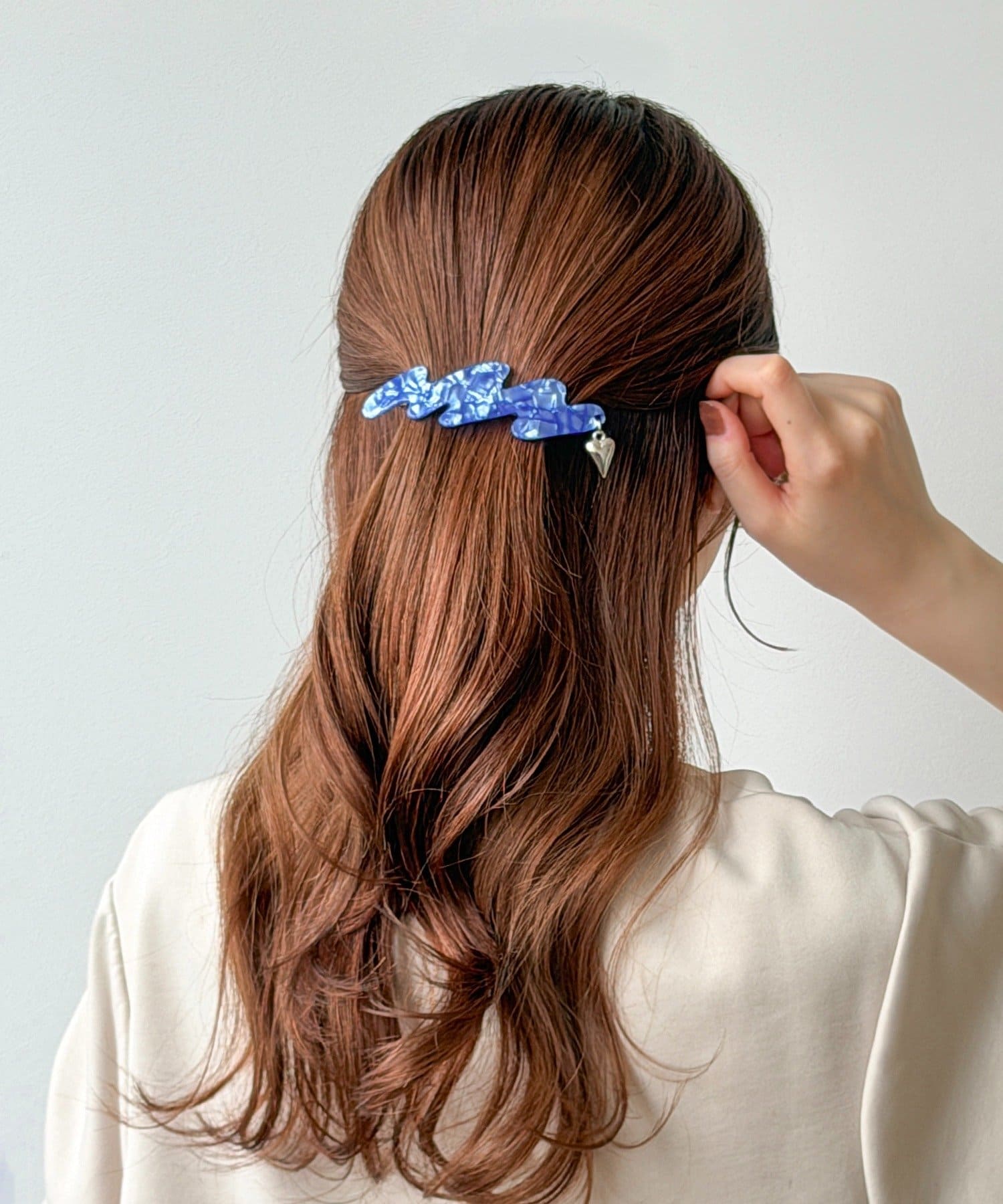 3COINS(スリーコインズ) チャーム付きニュアンスヘアバレッタ