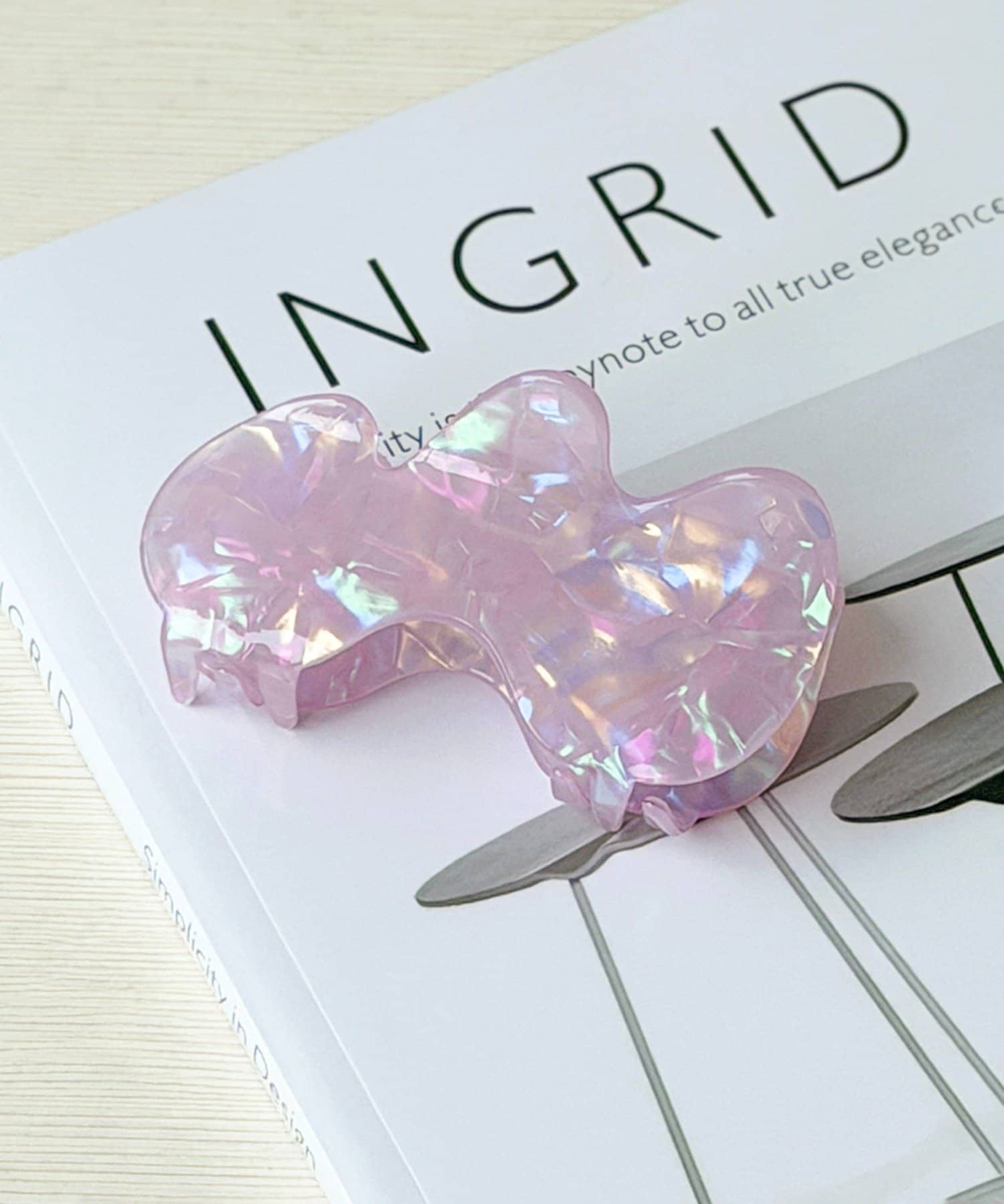 3COINS(スリーコインズ) ニュアンスバンスクリップ