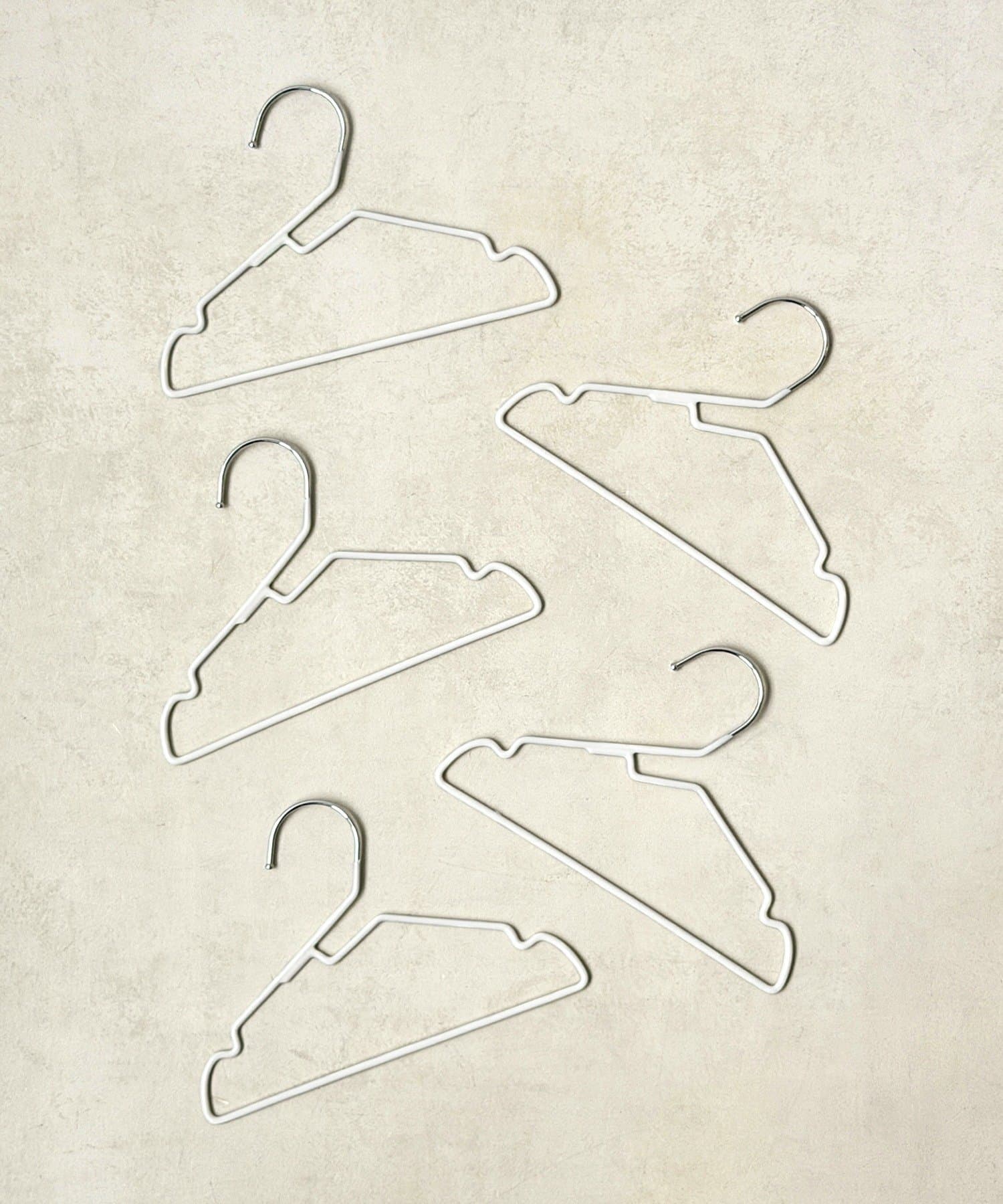 3COINS(スリーコインズ) ペット用ノンスリップハンガー5本セット