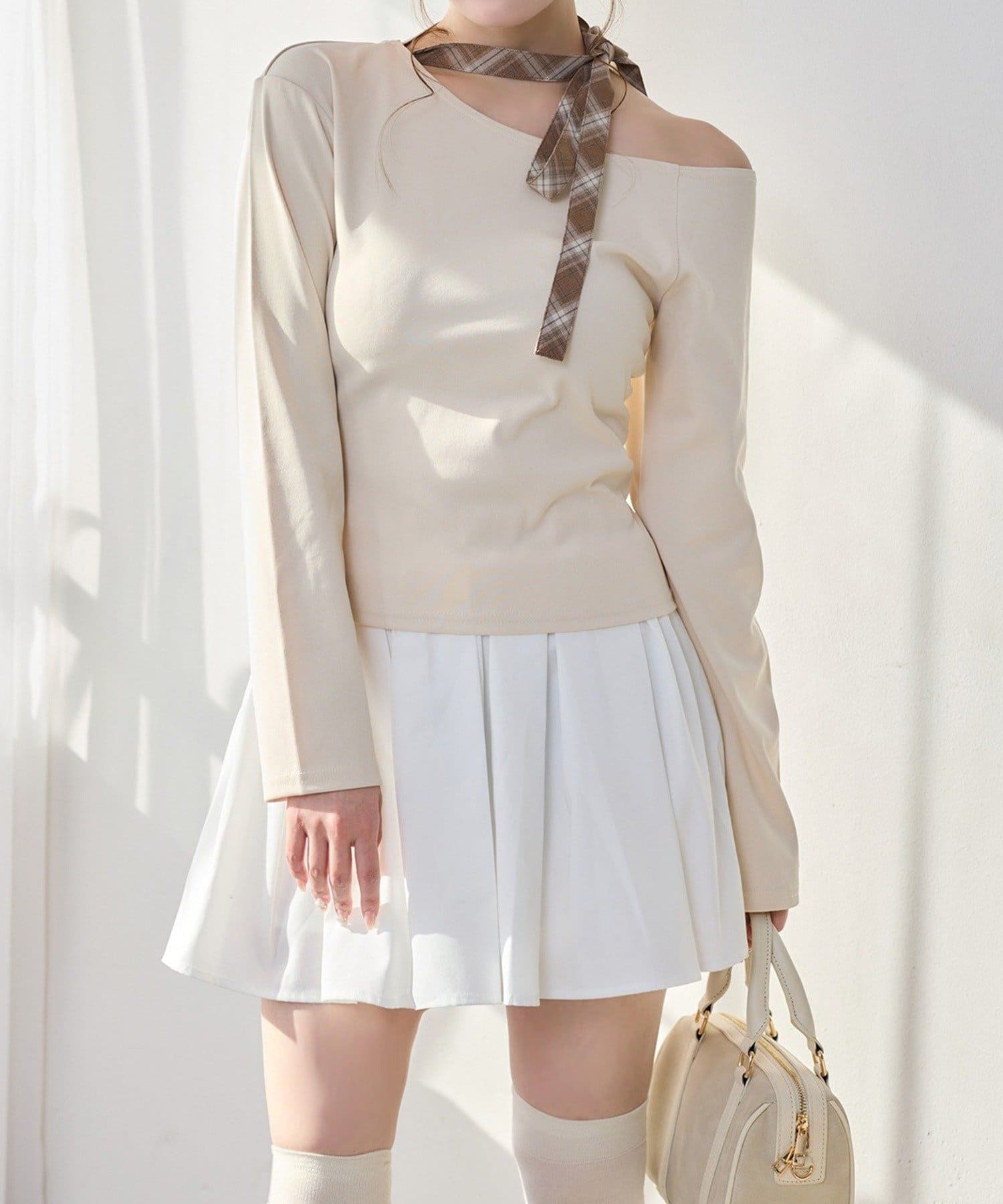 NICE CLAUP / OLIVE des OLIVE OUTLET(ナイスクラップ  / オリーブ デ オリーブ アウトレット) 【one after another】首リボントップス