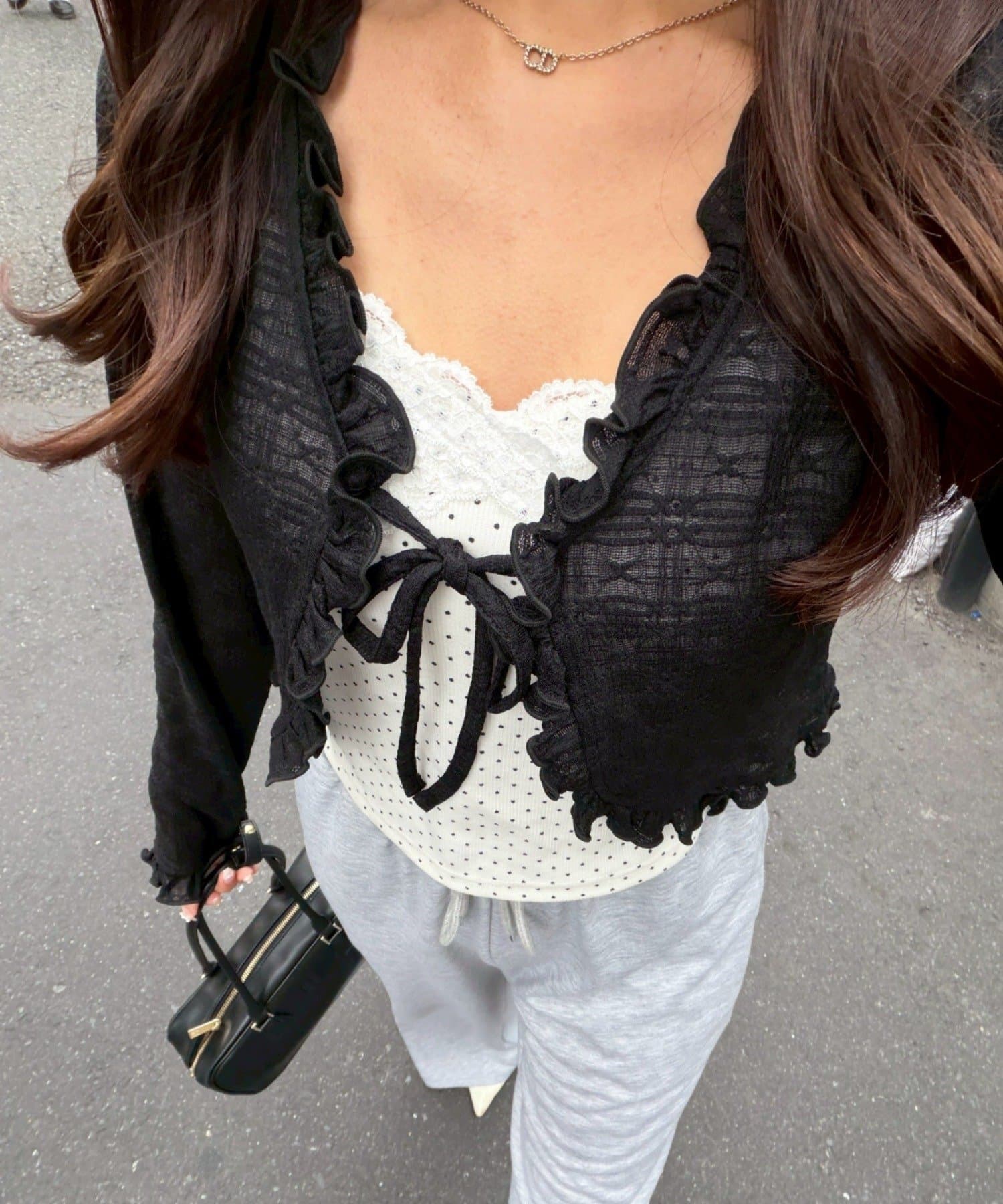 NICE CLAUP / OLIVE des OLIVE OUTLET(ナイスクラップ  / オリーブ デ オリーブ アウトレット) 【continuer】レースカーディガン×カップ付きレースキャミ