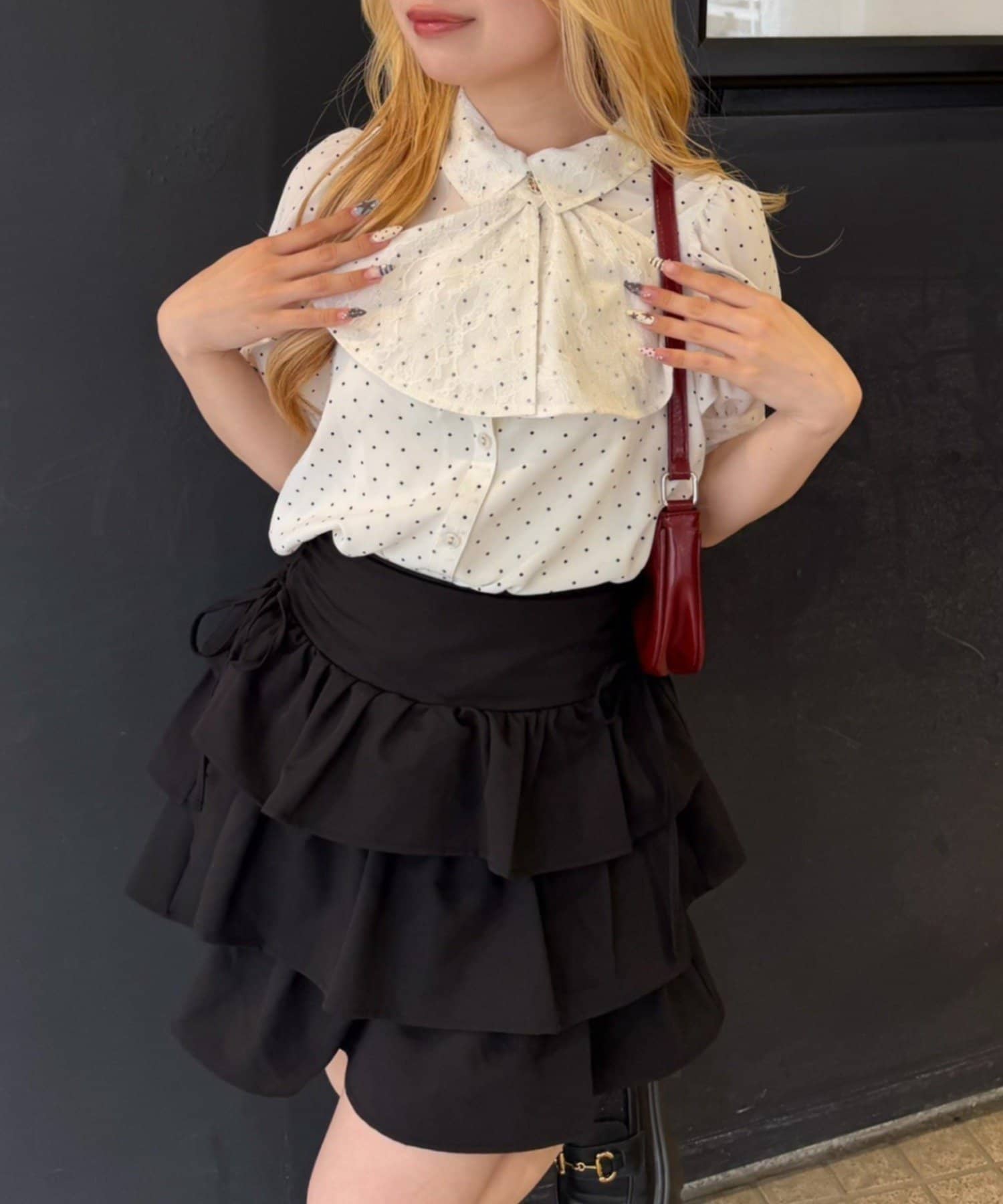 NICE CLAUP / OLIVE des OLIVE OUTLET(ナイスクラップ  / オリーブ デ オリーブ アウトレット) 【ANOTHER BRANCH】【ふんわりシルエット】レースボウタイ付ブラウス