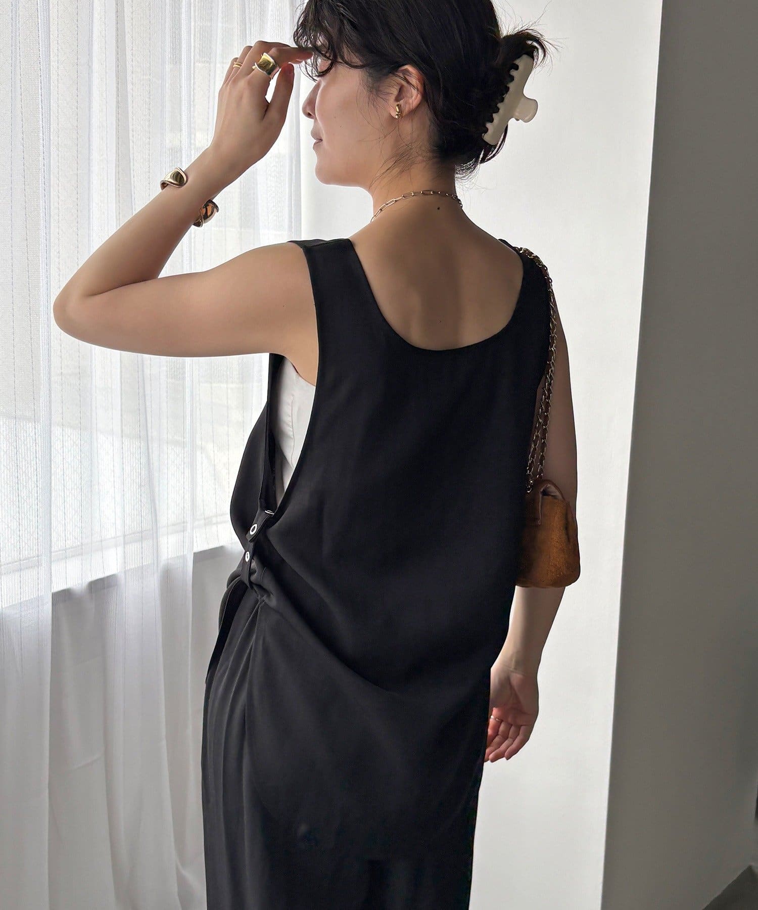 DOUDOU(ドゥドゥ) 【セットアップ可能】リネン混サイドデザインタンクブラウス