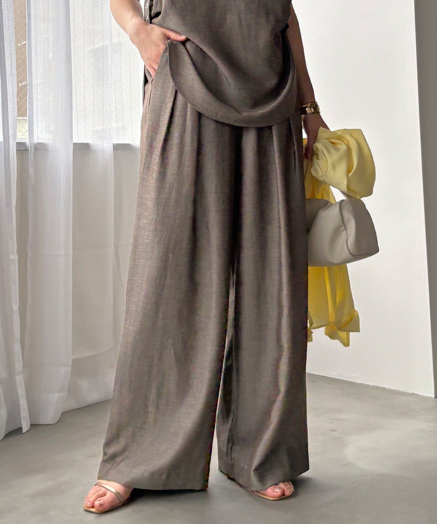 DOUDOU(ドゥドゥ) 【セットアップ可能】リネン混タックワイドパンツ