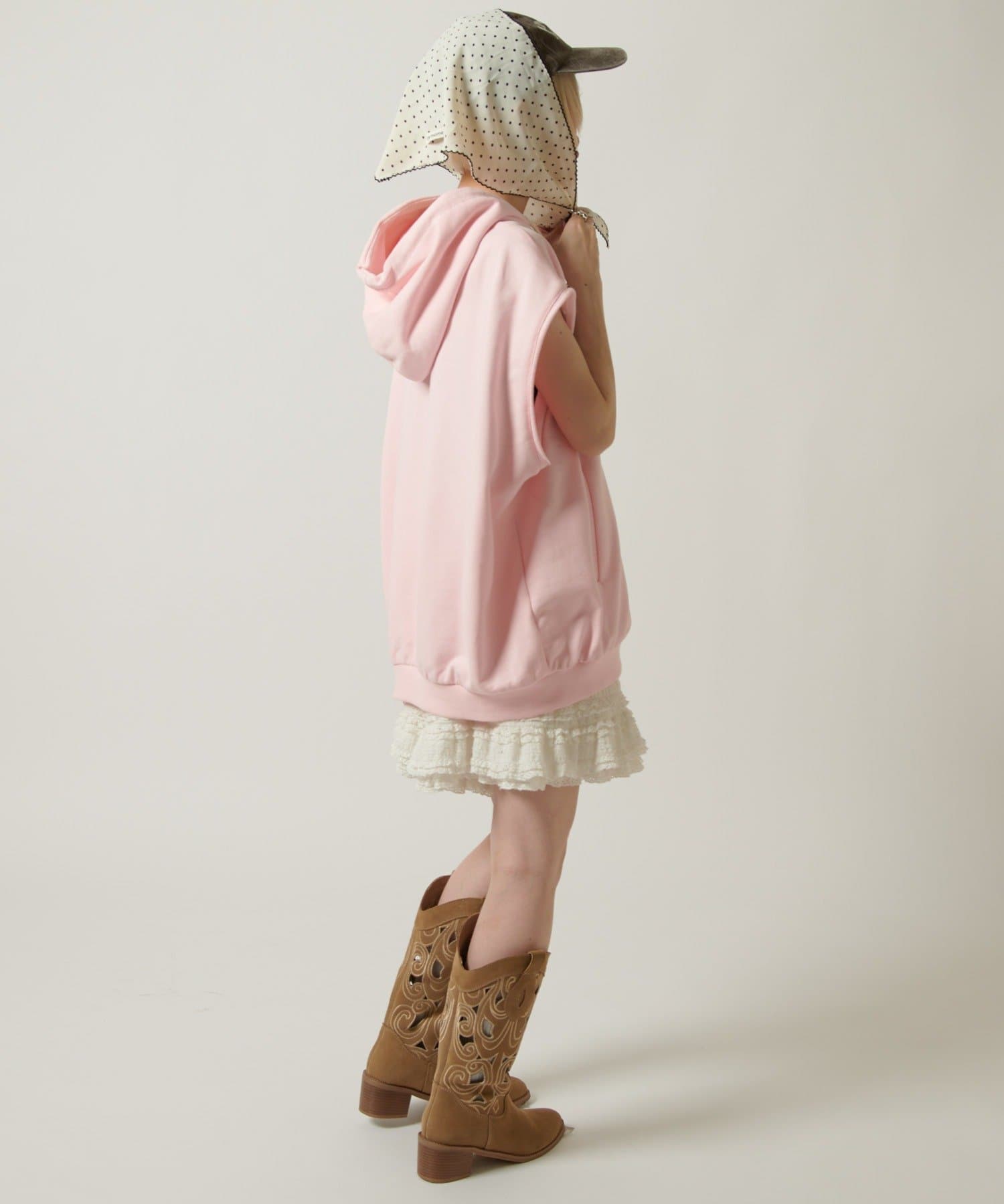 w closet(ダブルクローゼット) ノースリパッチワークパーカー