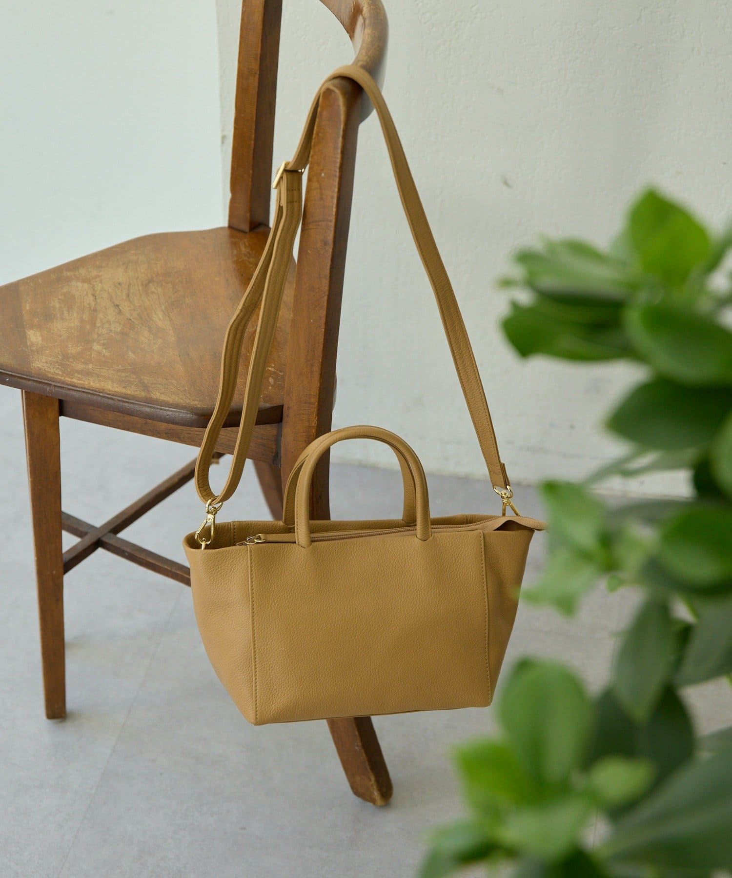 OUTLET(アウトレット) 【ear PAPILLONNER】《本革》ボックストートバッグS