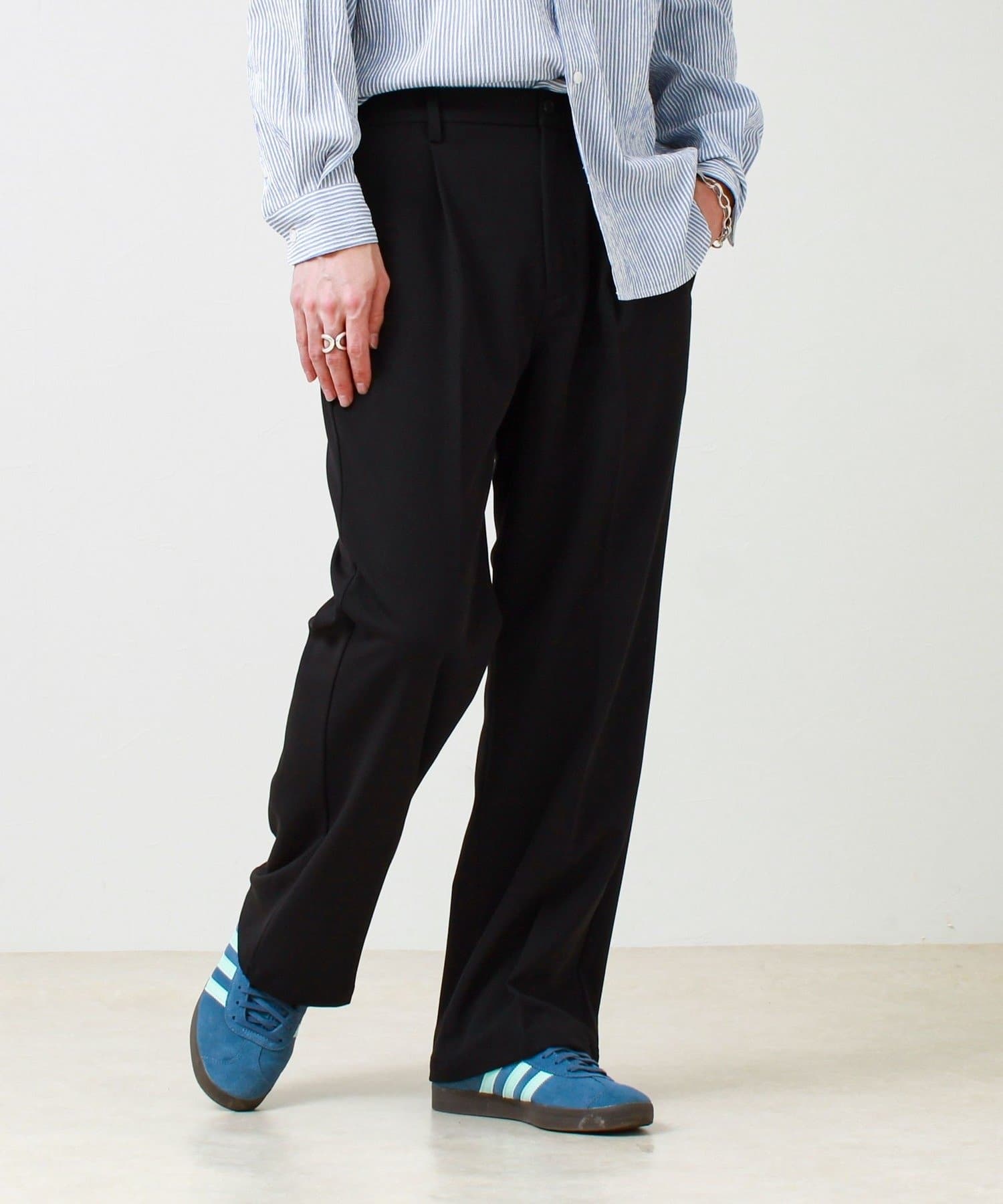 FREDY & GLOSTER(フレディ アンド グロスター) 【美シルエット】ミディアムストレート フレアパンツ