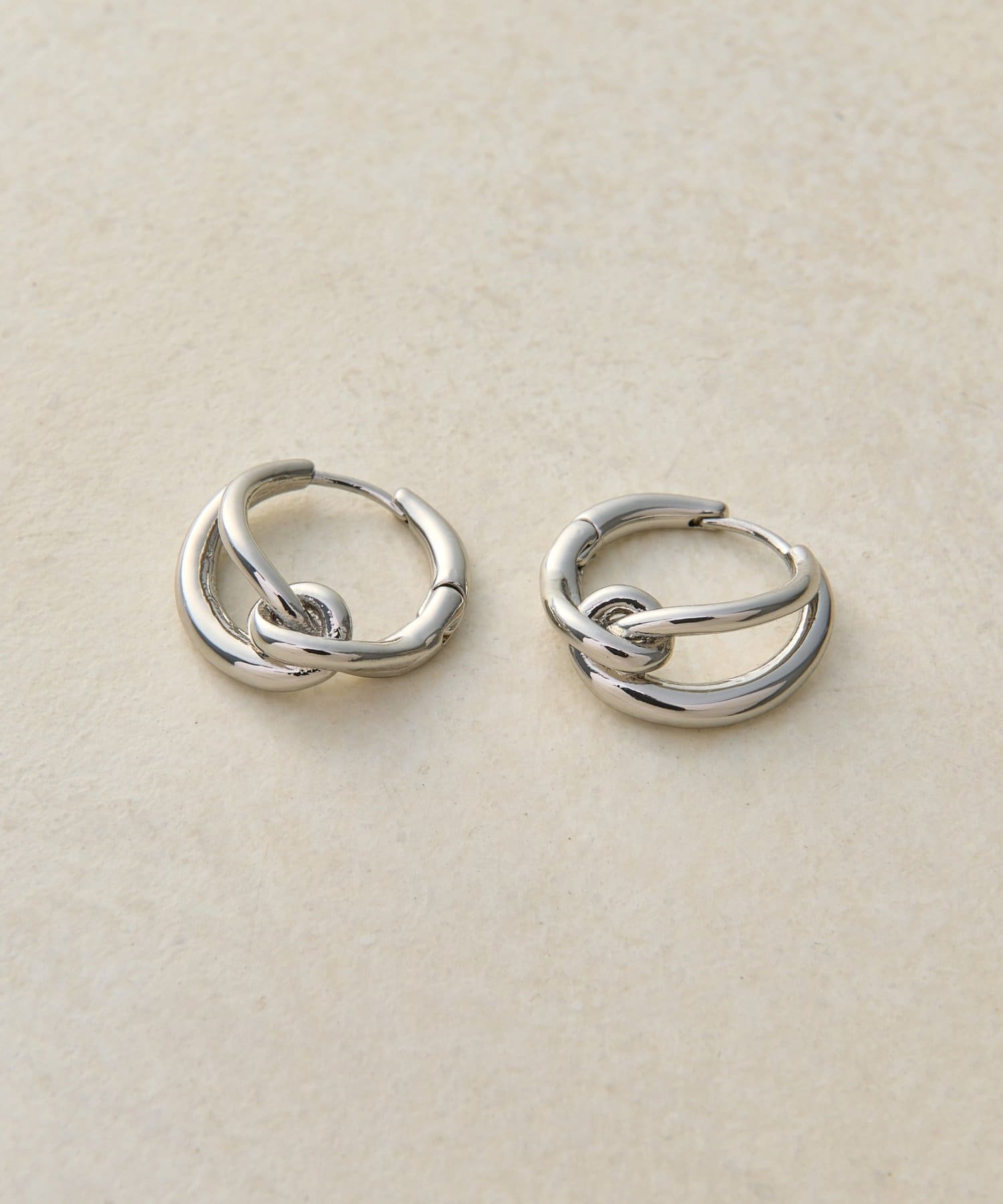 DISCOAT(ディスコート) 【GOLDY】ツイストノットピアス