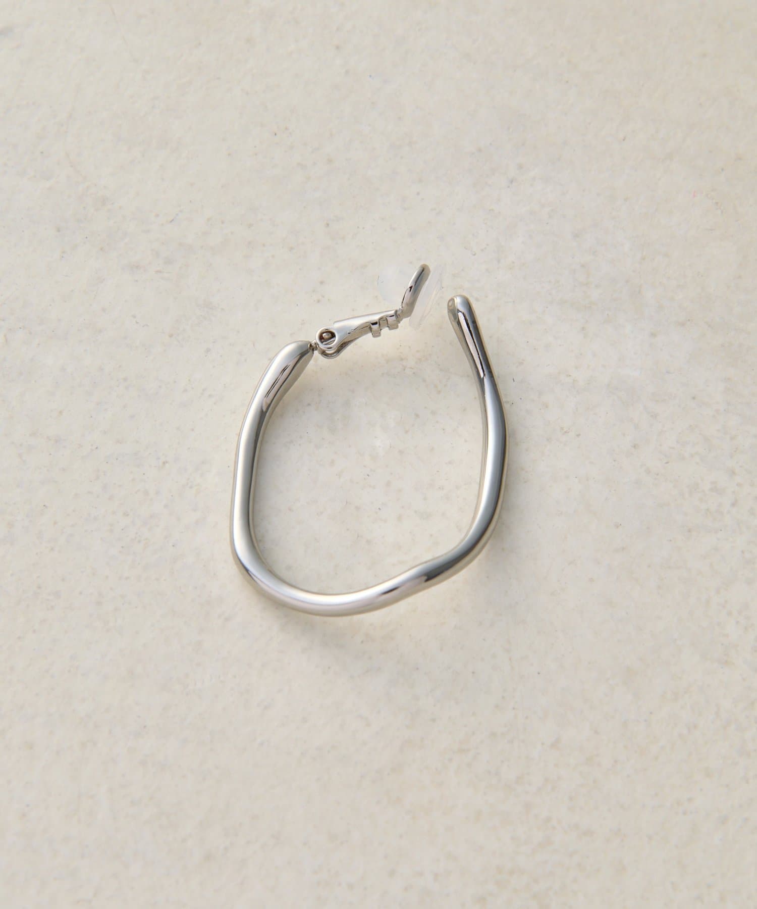 DISCOAT(ディスコート) 【GOLDY】ウェービーフープイヤリング