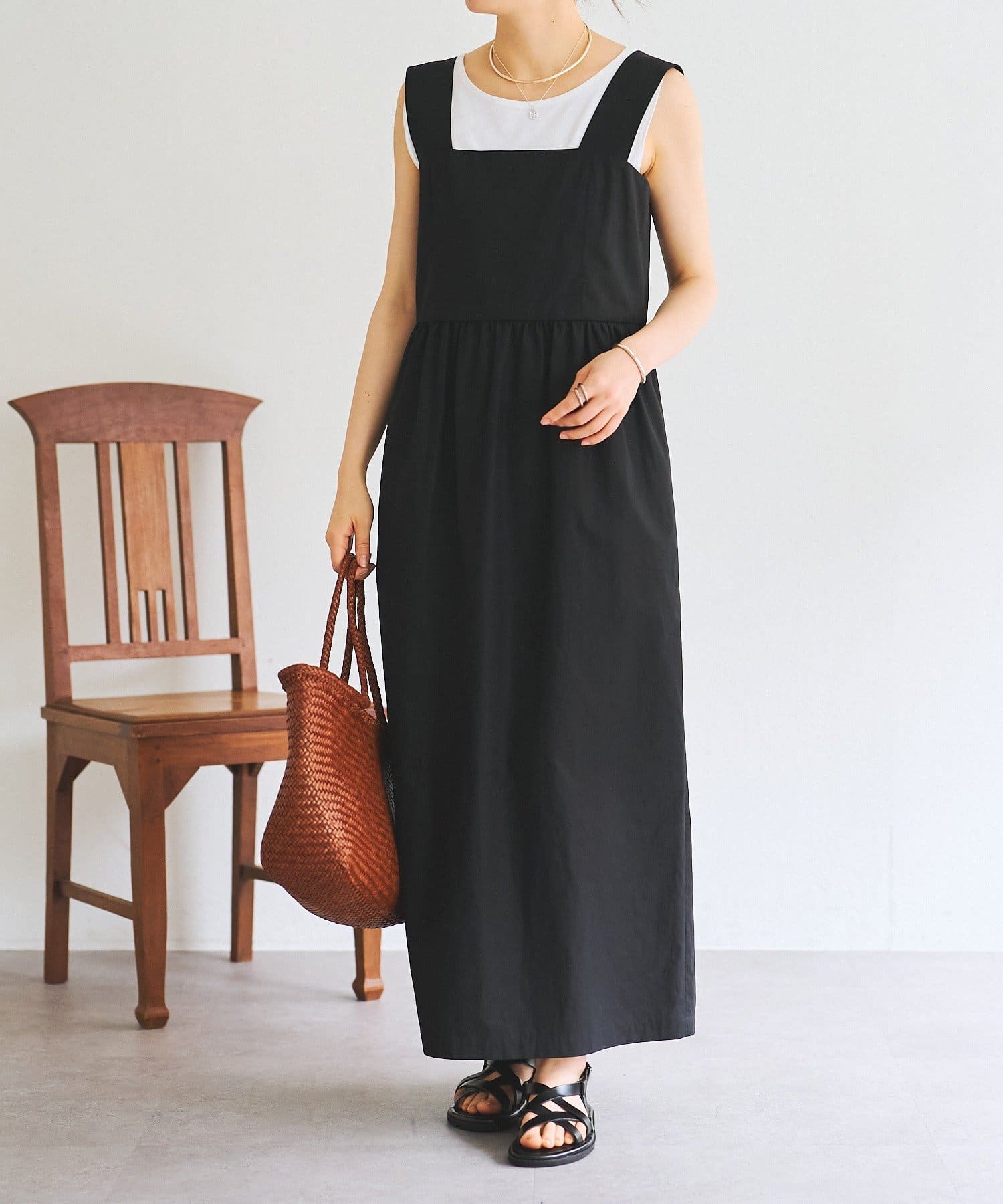 BEARDSLEY(ビアズリー) 《4/10(金)12:00予約開始》後ろ釦ワンピース