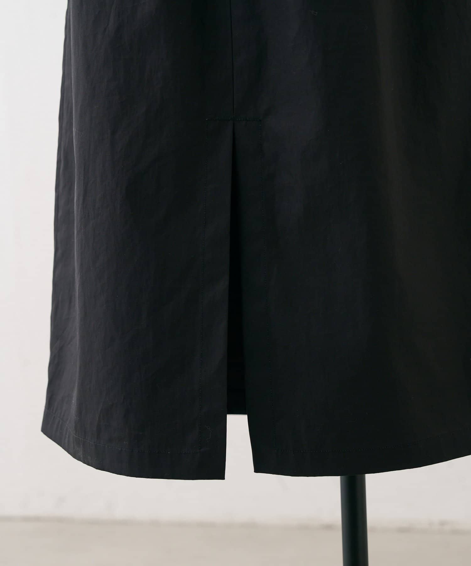 BEARDSLEY(ビアズリー) 《4/10(金)12:00予約開始》後ろ釦ワンピース