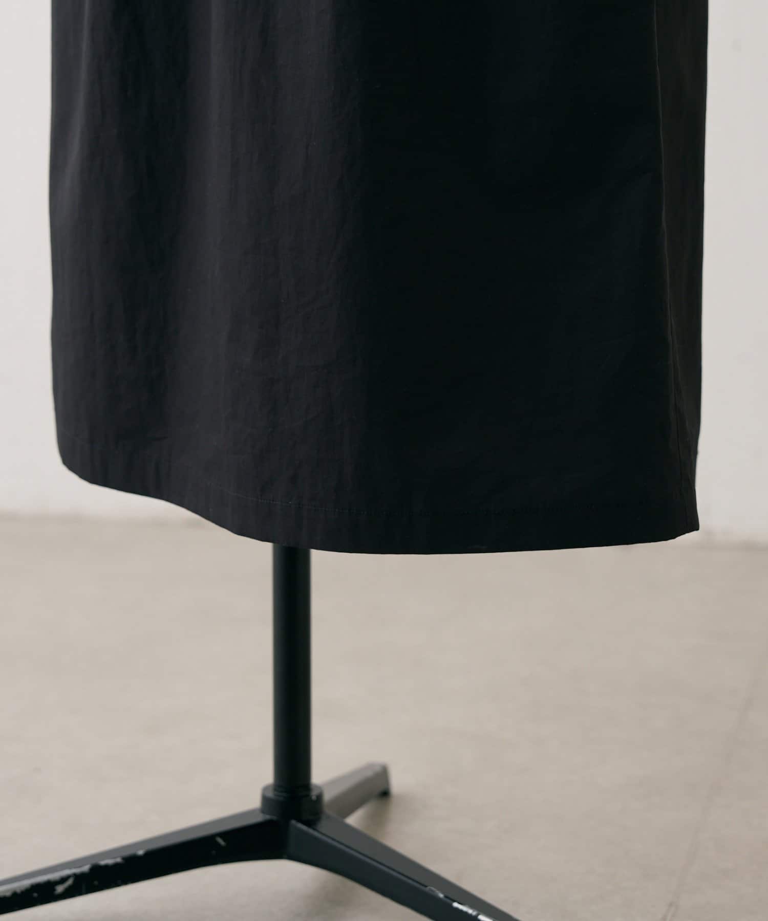 BEARDSLEY(ビアズリー) 《4/10(金)12:00予約開始》後ろ釦ワンピース