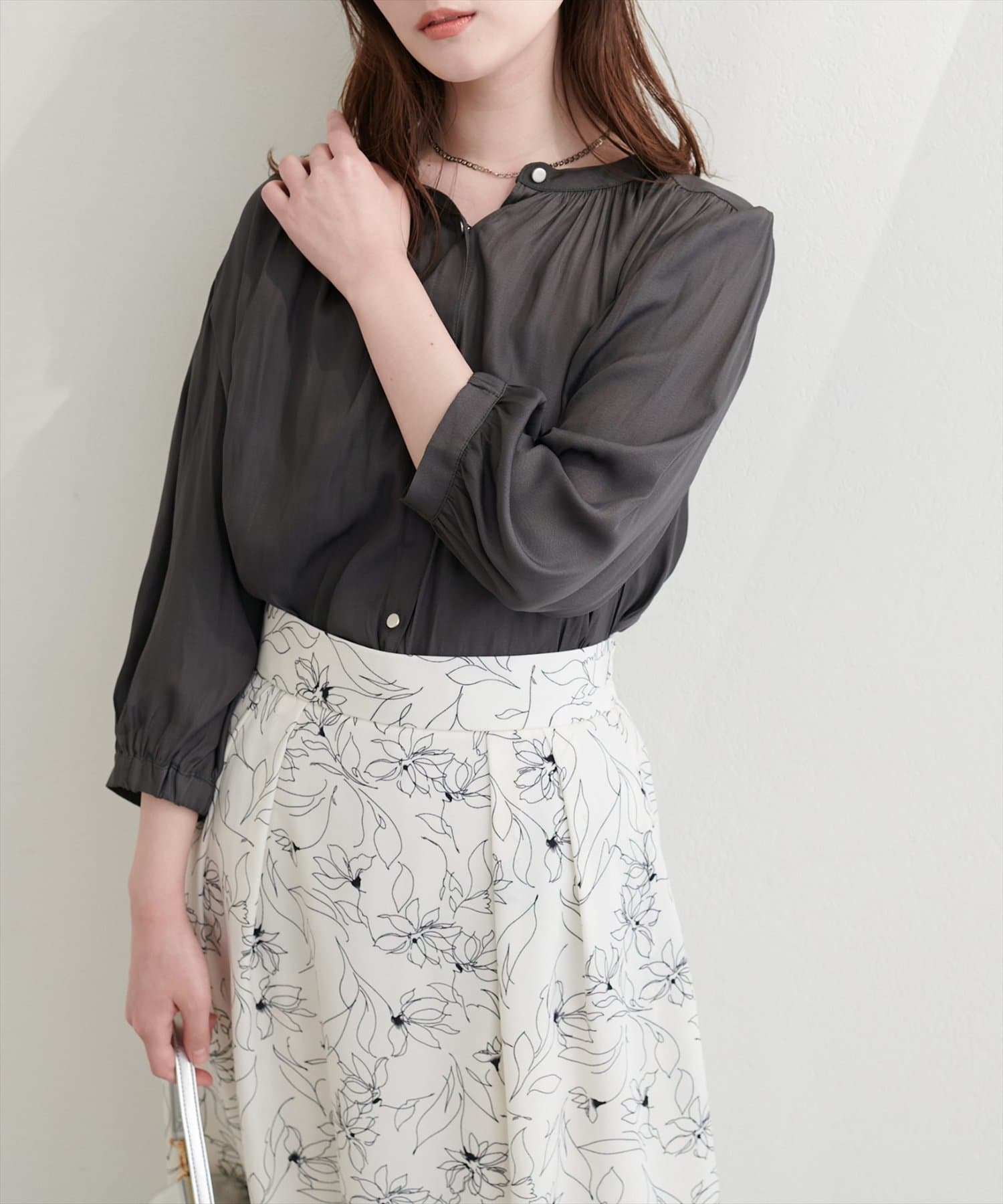 natural couture(ナチュラルクチュール) とろみサテン7分袖ブラウス