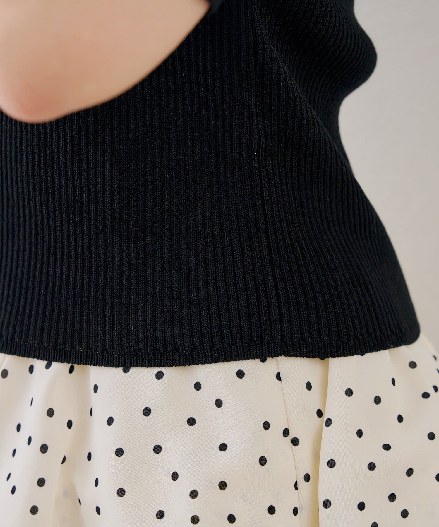 NICE CLAUP / OLIVE des OLIVE OUTLET(ナイスクラップ  / オリーブ デ オリーブ アウトレット) 【ANOTHER BRANCH】配色オフショルリボンプルオーバー