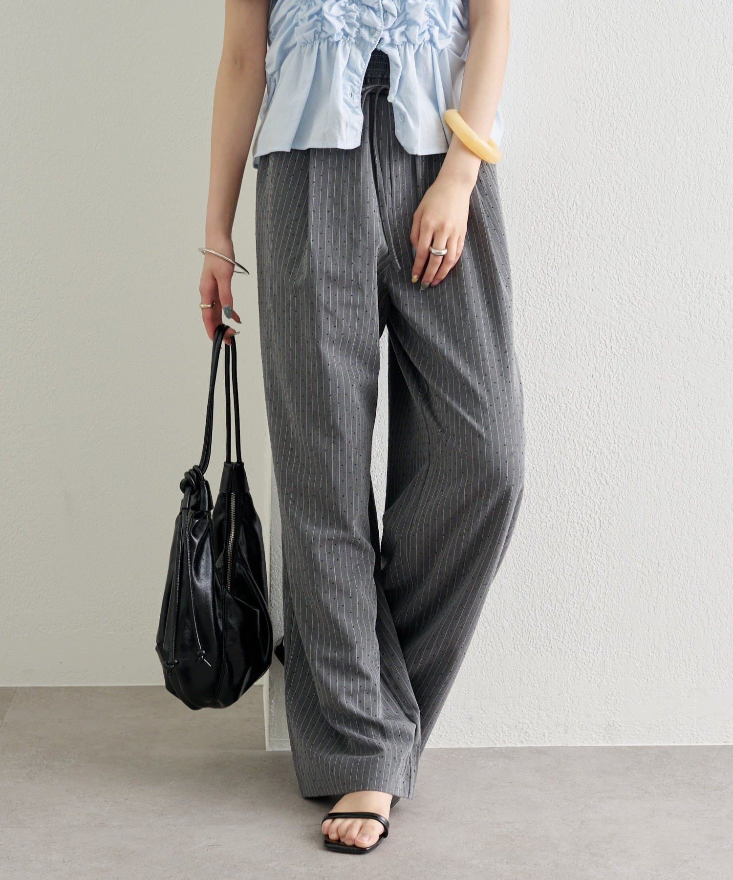 mystic(ミスティック) 【新色IVO / GRY予約スタート】ラインストーンWベルトパンツ