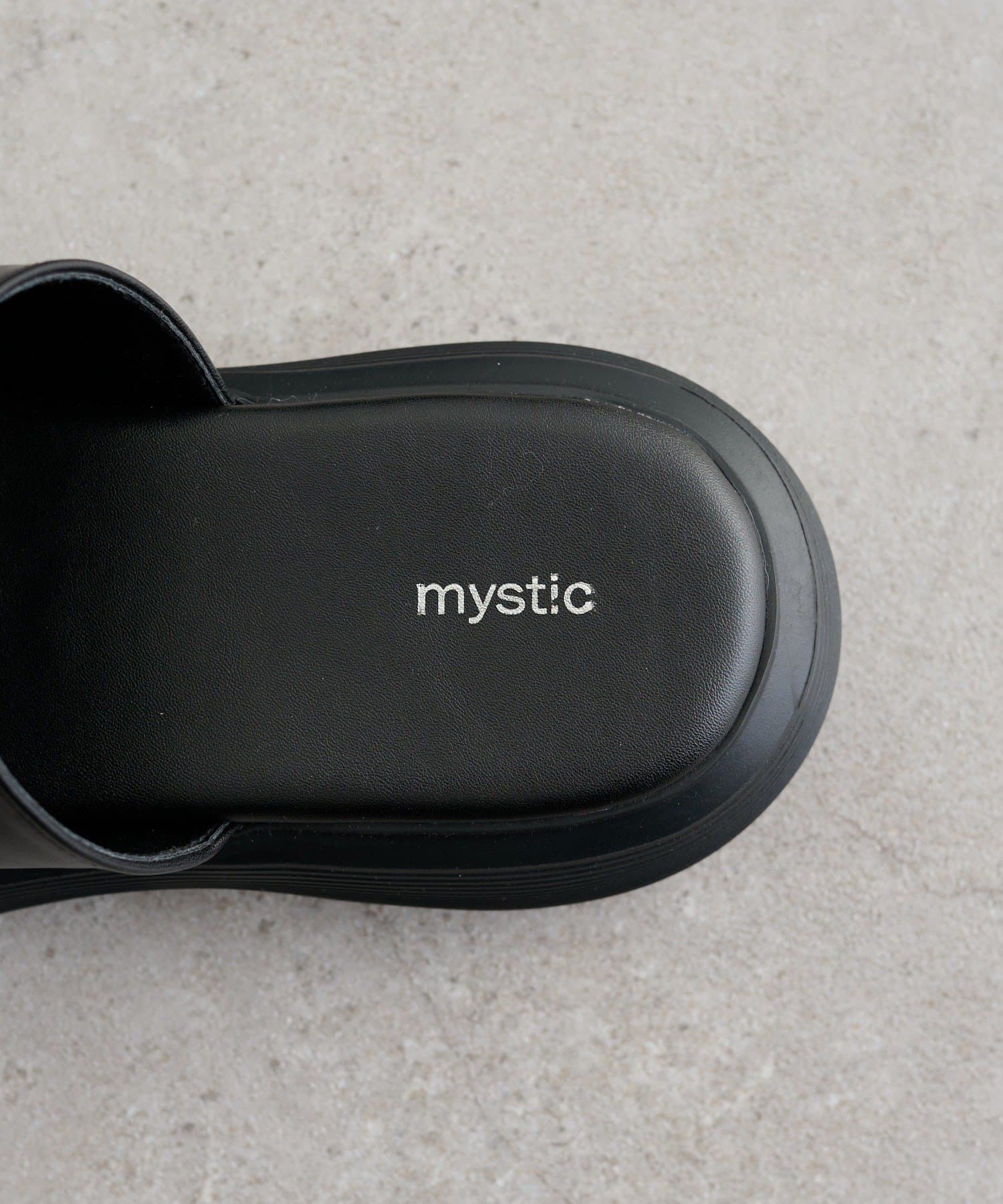 mystic(ミスティック) ボリュームソールモチーフサンダル