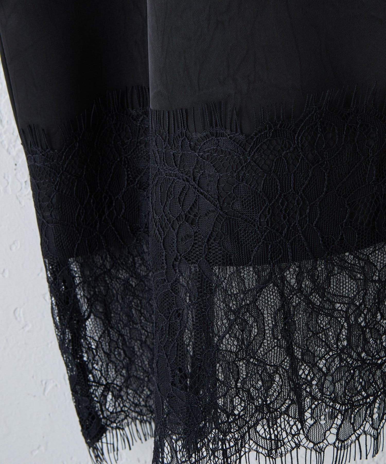 DISCOAT(ディスコート) シワサテンレース使いキャミ