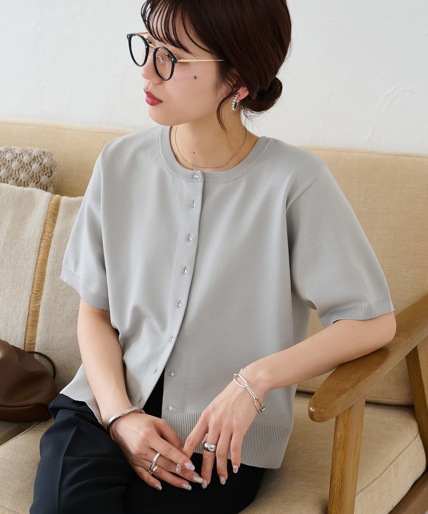 DISCOAT(ディスコート) ライトスポンスポンディッシュクリアボタン半袖カーディガン《WEB限定カラーあり》