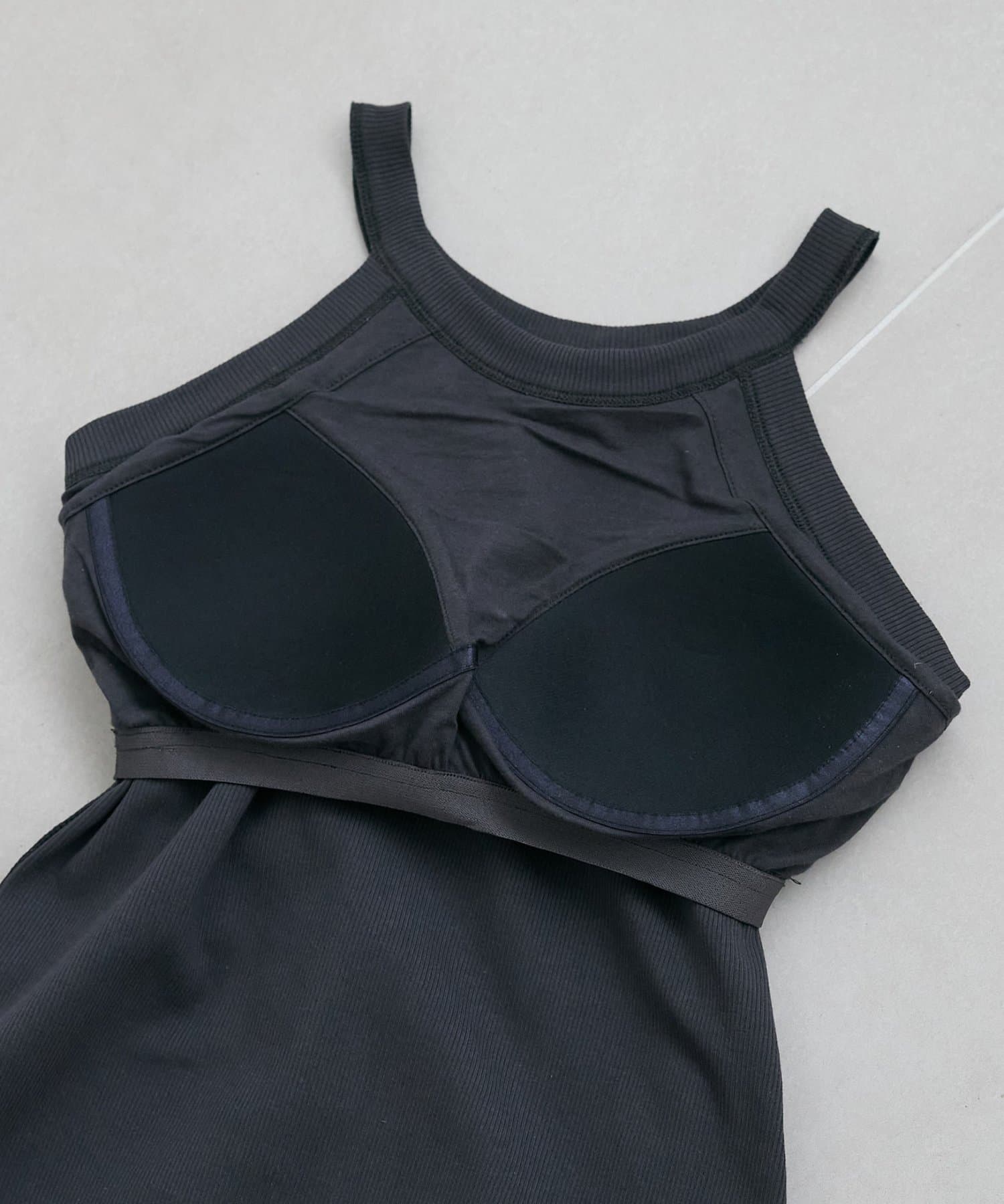 DISCOAT(ディスコート) 【3サイズ展開/快適な着心地&お洒落見え】カップ付アメスリリブワンピース