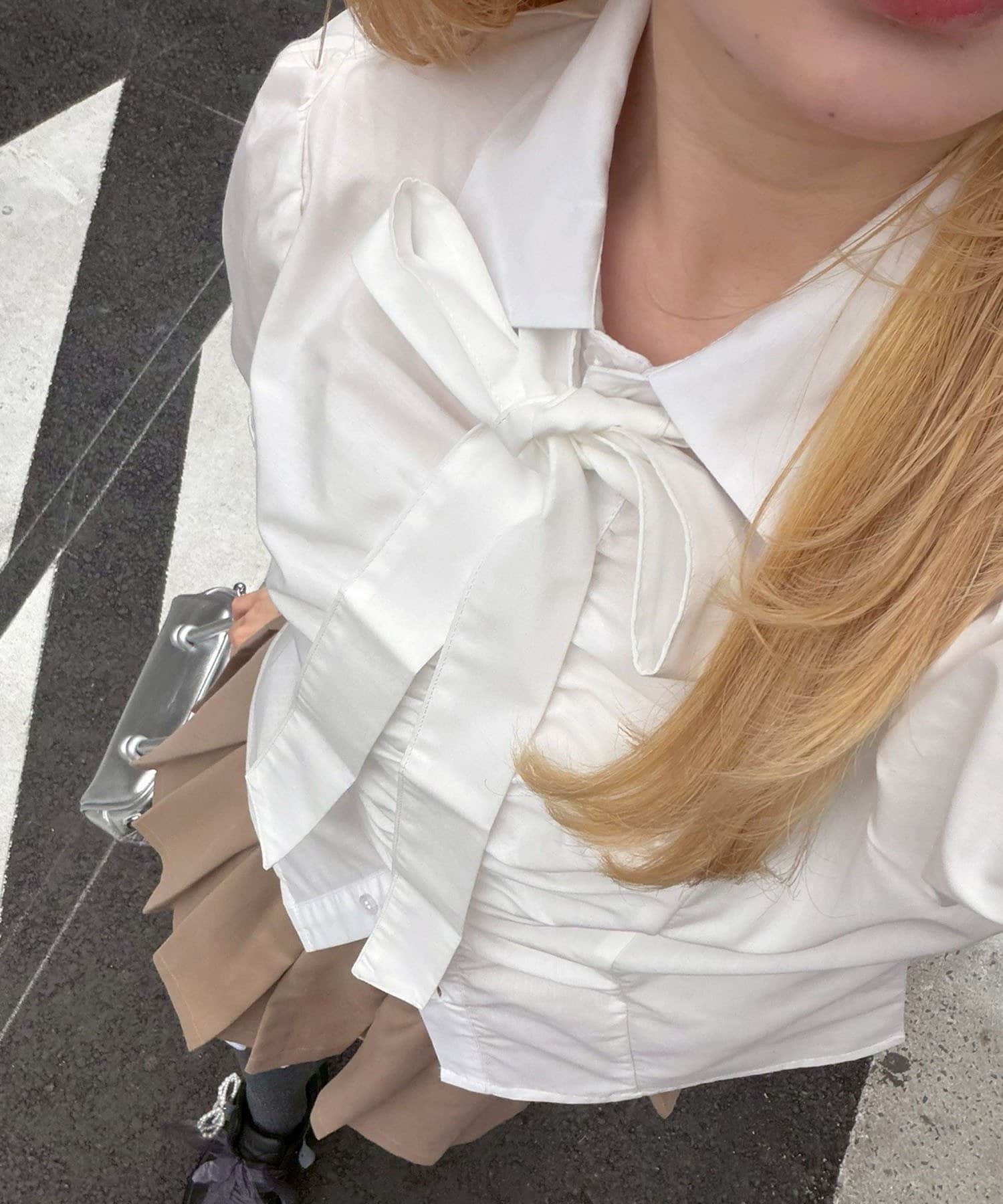 NICE CLAUP / OLIVE des OLIVE OUTLET(ナイスクラップ  / オリーブ デ オリーブ アウトレット) 【continuer】胸ギャザーリボンタイブラウス