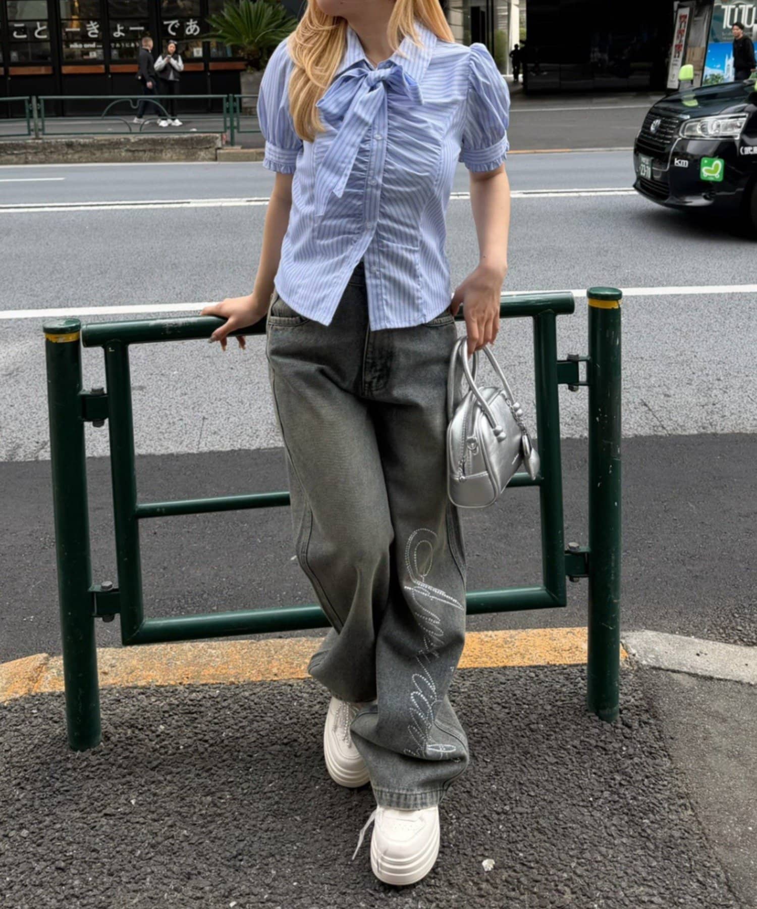 NICE CLAUP / OLIVE des OLIVE OUTLET(ナイスクラップ  / オリーブ デ オリーブ アウトレット) 【continuer】胸ギャザーリボンタイブラウス