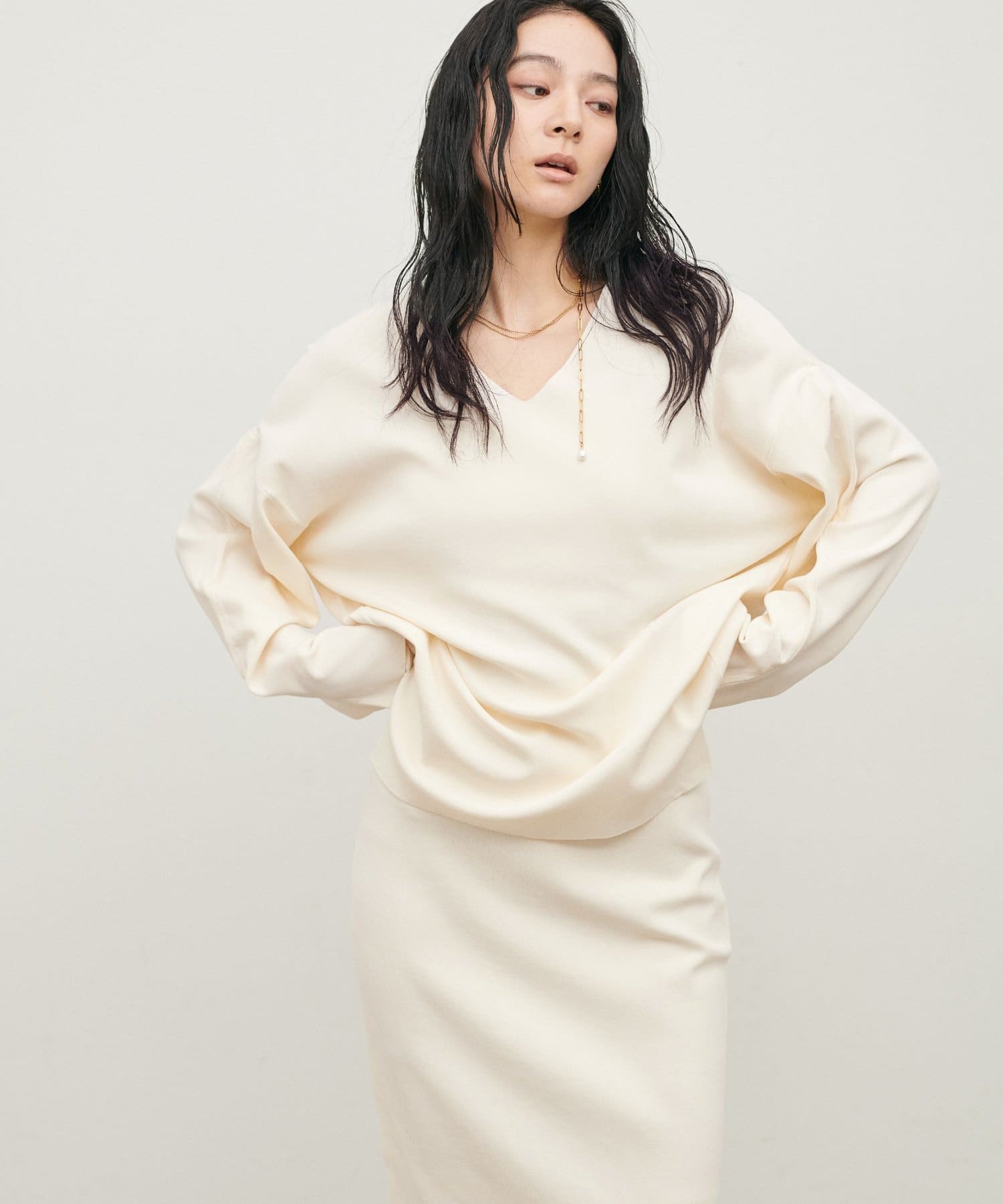 LARUTA(ラルータ) UV接触冷感深Vゆるニット