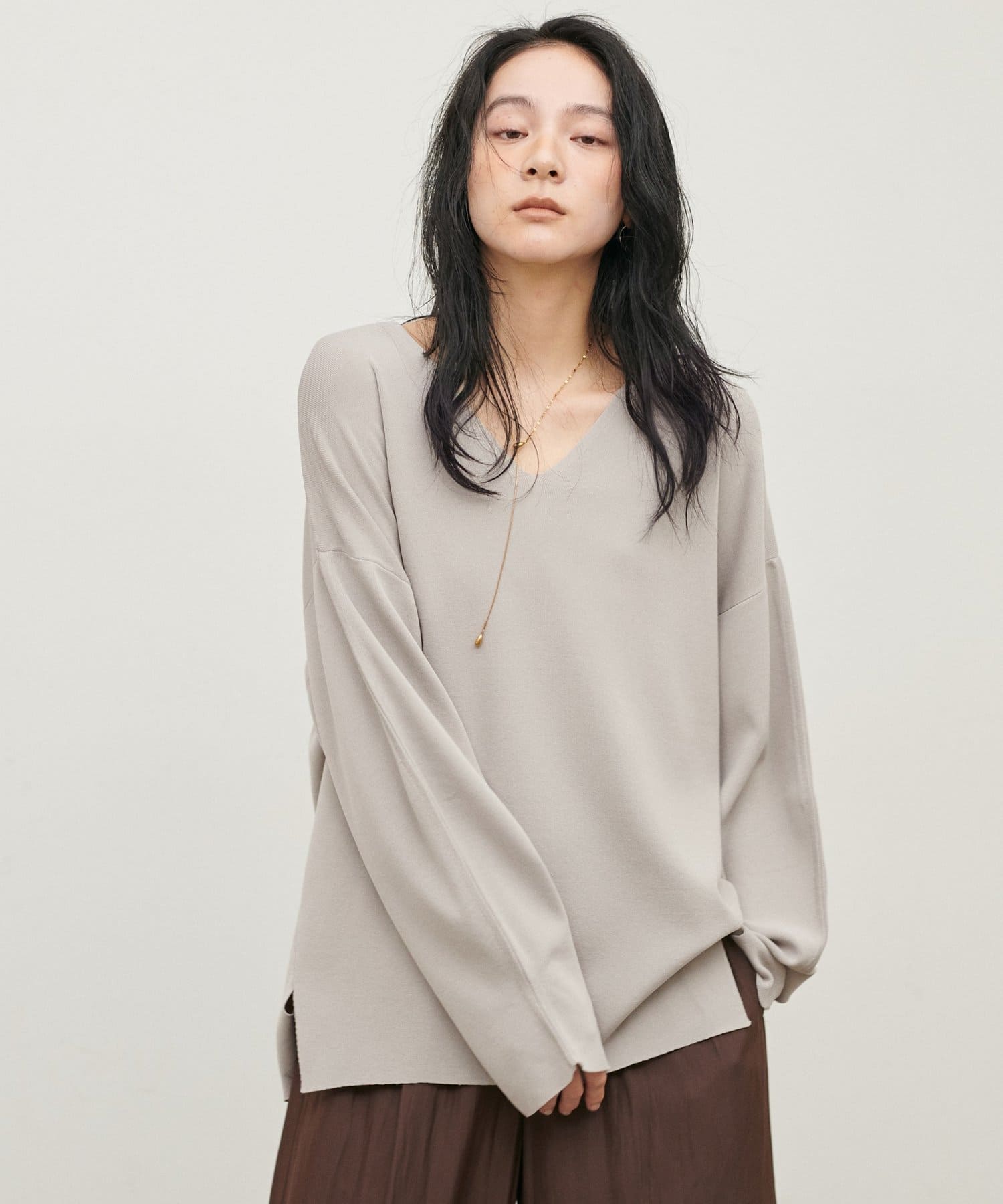 LARUTA(ラルータ) UV接触冷感深Vゆるニット