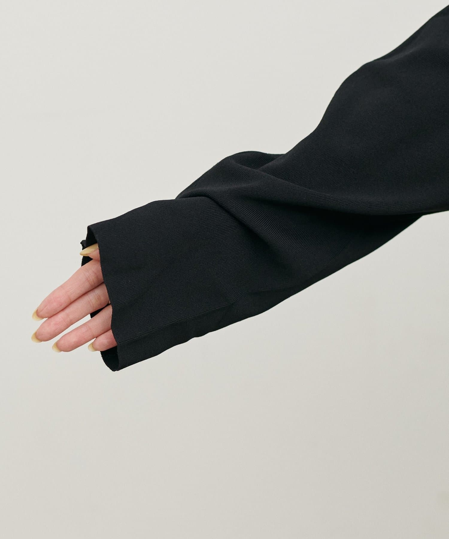 LARUTA(ラルータ) UV接触冷感深Vゆるニット