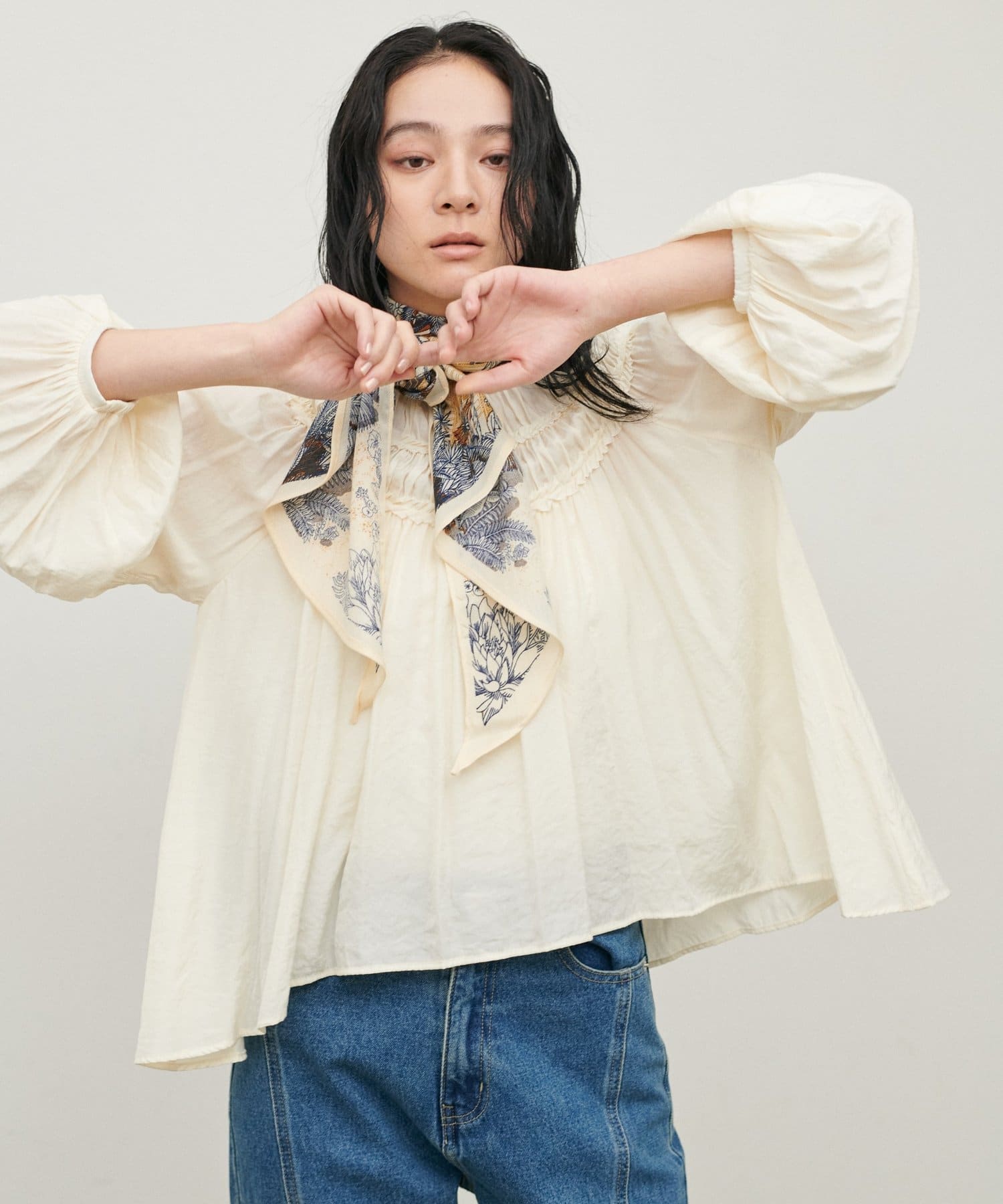 LARUTA(ラルータ) デラヴェギャザーブラウス