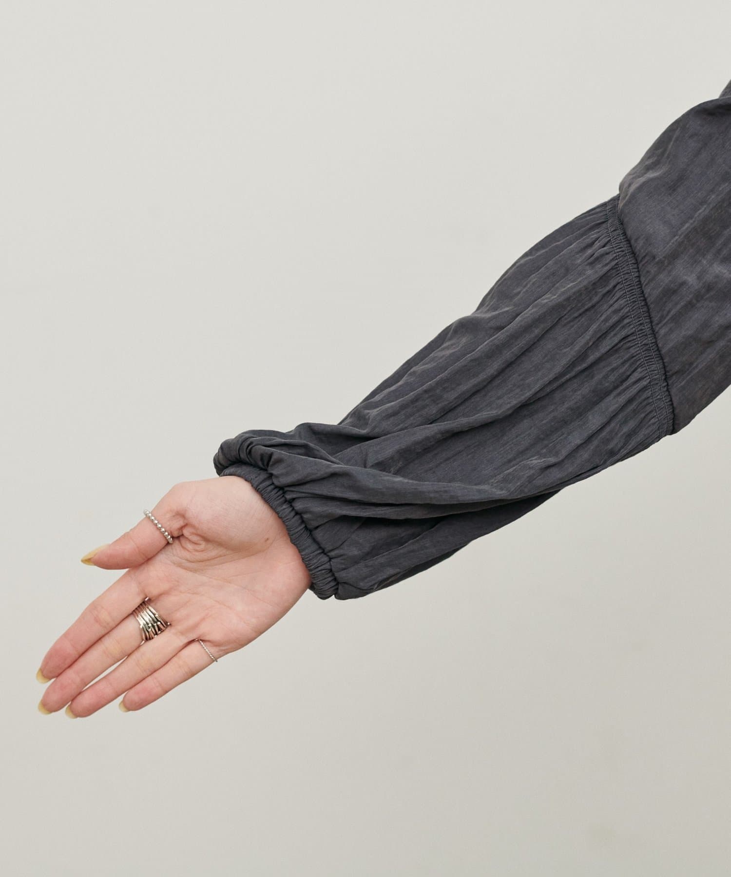 LARUTA(ラルータ) デラヴェギャザーブラウス