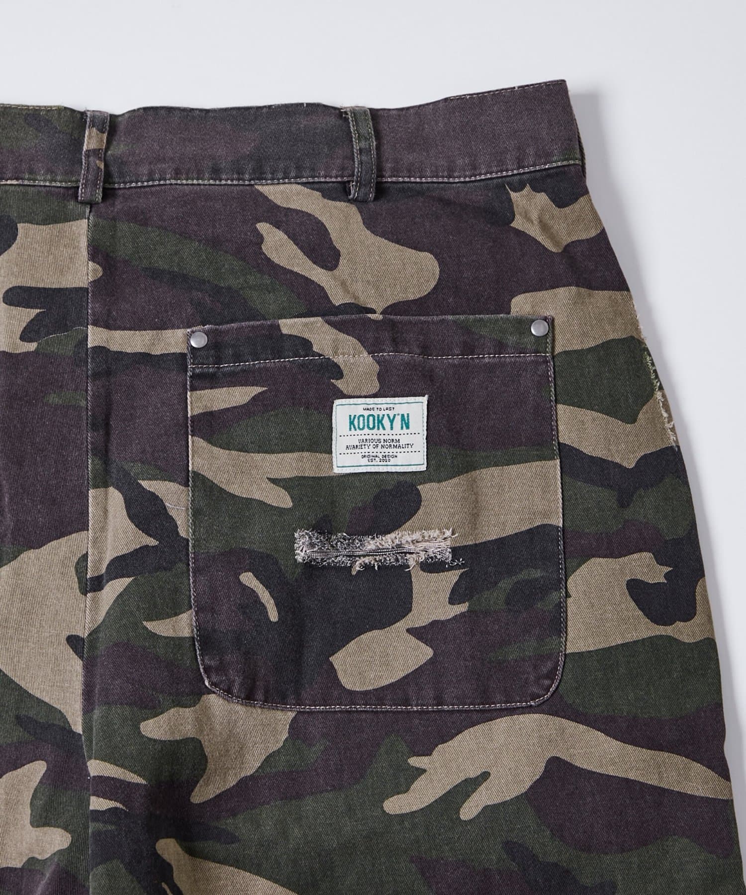 WHO’S WHO gallery(フーズフーギャラリー) KOOKY'N ダメージダックハーフパンツ